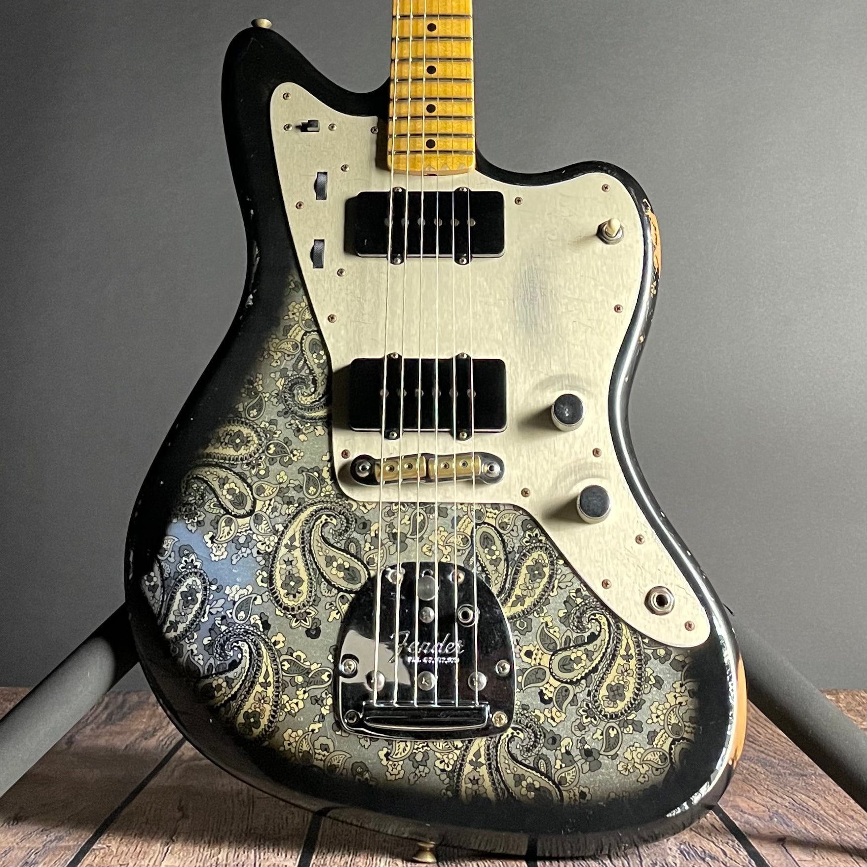 Fender Custom Shop LTD Custom Jazzmaster, Relic- Aged Black Paisley (8