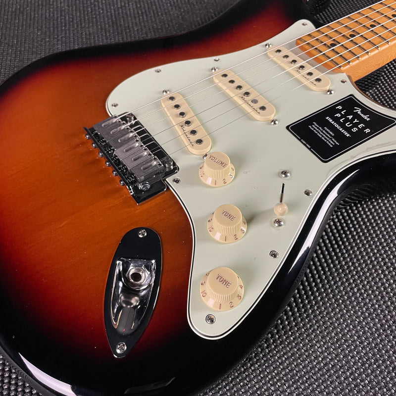 Fender Player Plus Stratocaster, Maple Fingerboard- 3-Color Sunburst (MX21119935) - Metronome Music Inc.