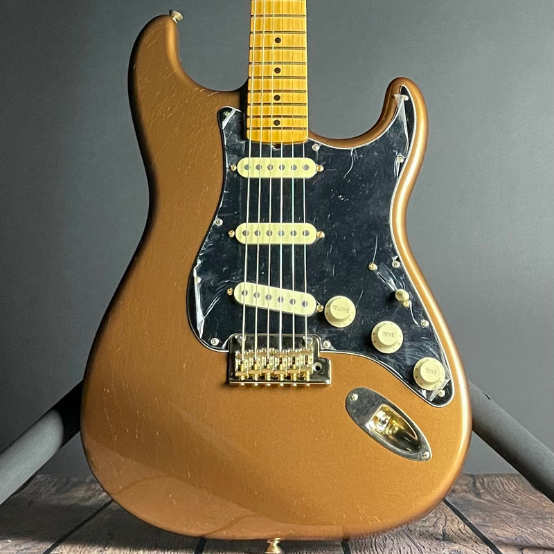 Fender Bruno Mars Stratocaster, Maple Fingerboard- Mars Mocha (US23067321) - Metronome Music Inc.