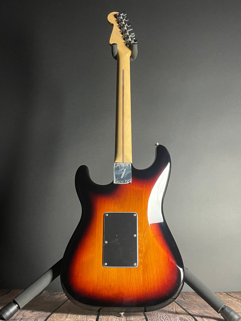 Fender Player Stratocaster w/Floyd Rose, Pau Ferro Fingerboard- 3-Color Sunburst (MX22077322) - Metronome Music Inc.