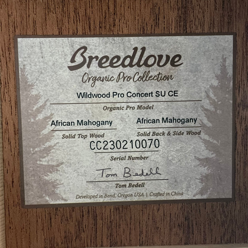 Breedlove Wildwood Pro Series Concert Suede CE, African Mahogany - Metronome Music Inc.