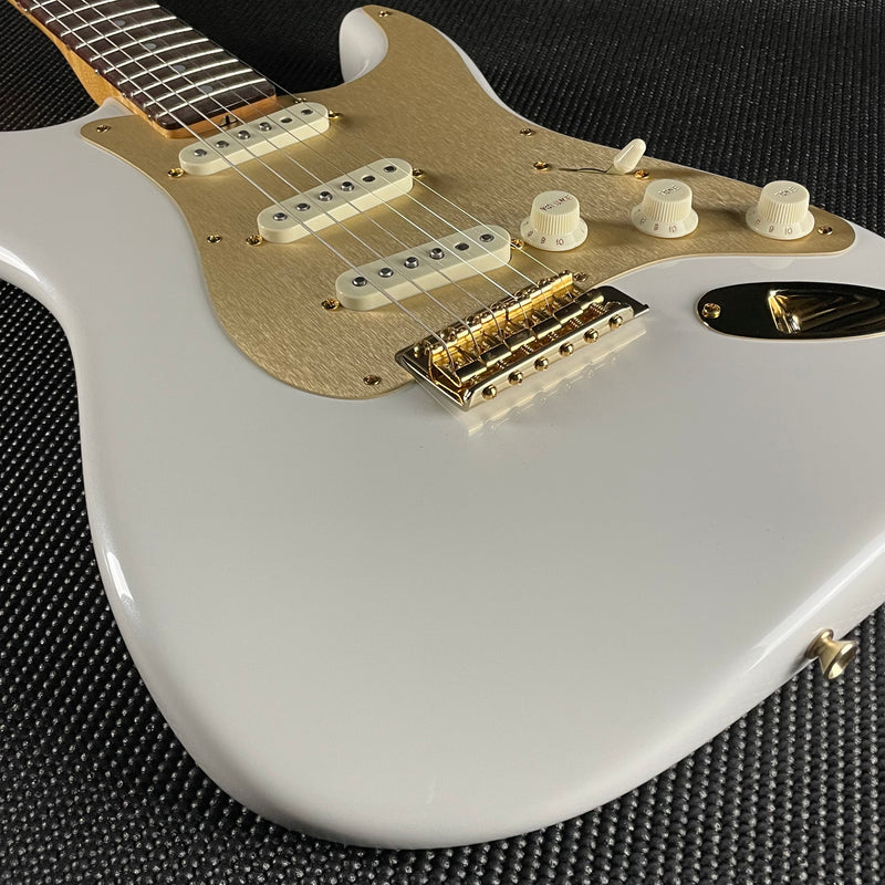 Fender Custom Shop LTD 75th Anniversary Stratocaster, NOS- Diamond White Pearl (SOLD) - Metronome Music Inc.