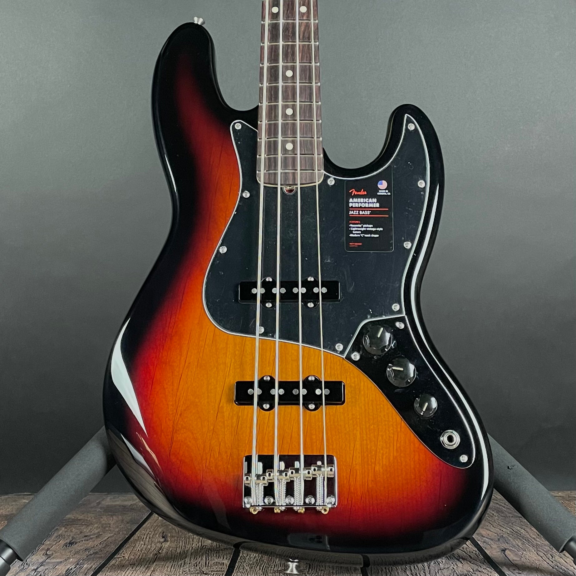 Fender American Performer Jazz Bass, Rosewood Fingerboard- 3-Color Sunburst  (US23023185)