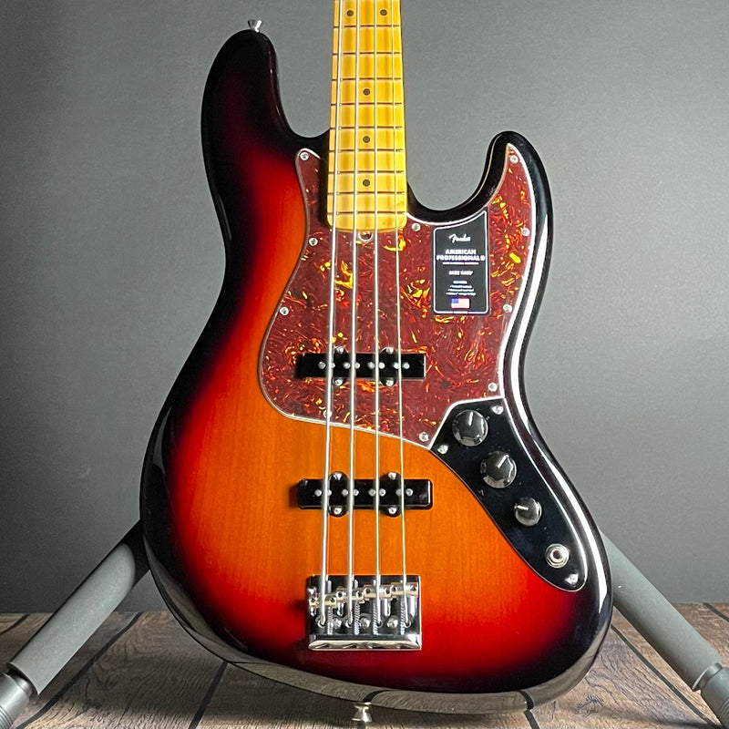 Fender American Professional II Jazz Bass, Maple- 3-Color Sunburst (US23117647) - Metronome Music Inc.