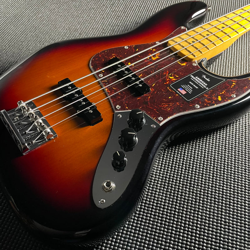 Fender American Professional II Jazz Bass, Maple- 3-Color Sunburst (US23117647) - Metronome Music Inc.