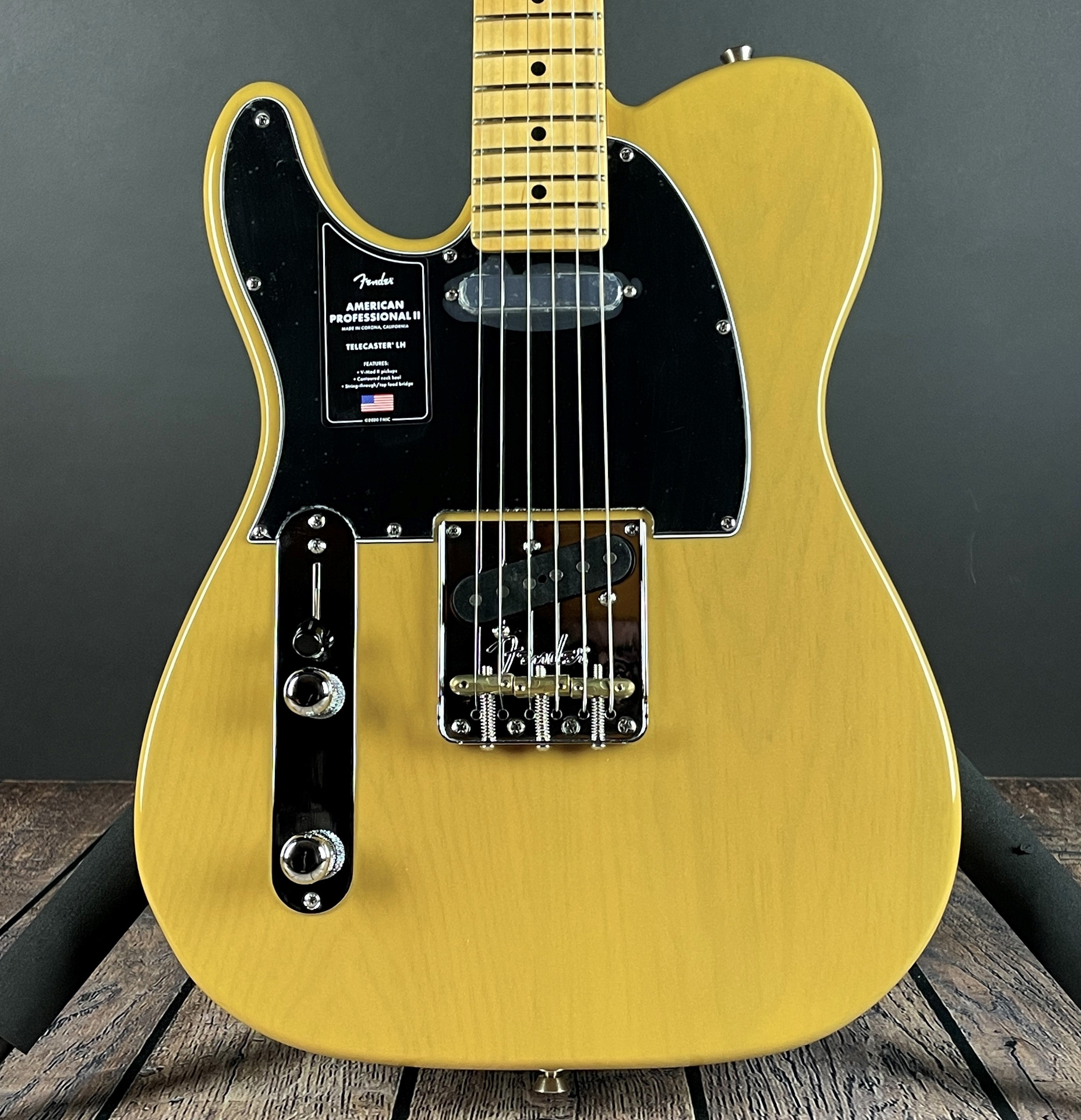 Fender American Professional II Telecaster, Left-Handed- Butterscotch  Blonde (US22020495)