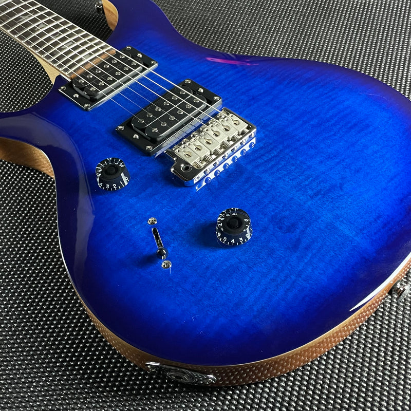 Paul Reed Smith, PRS SE Custom 24, Lefty- Faded Blue Burst  (CTIE35717) - Metronome Music Inc.