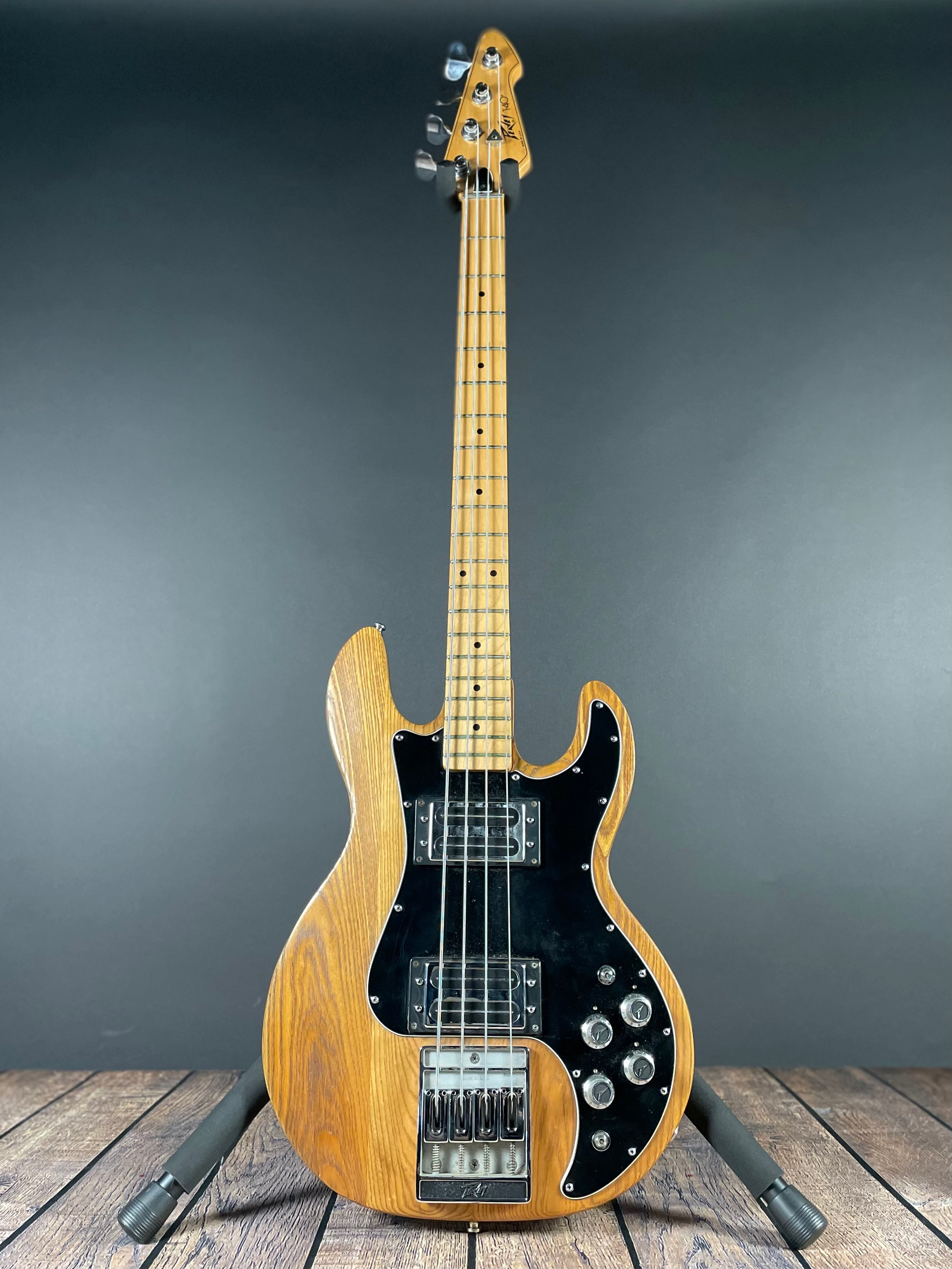 Peavy T-40 Bass Guitar w/OHSC (1982)