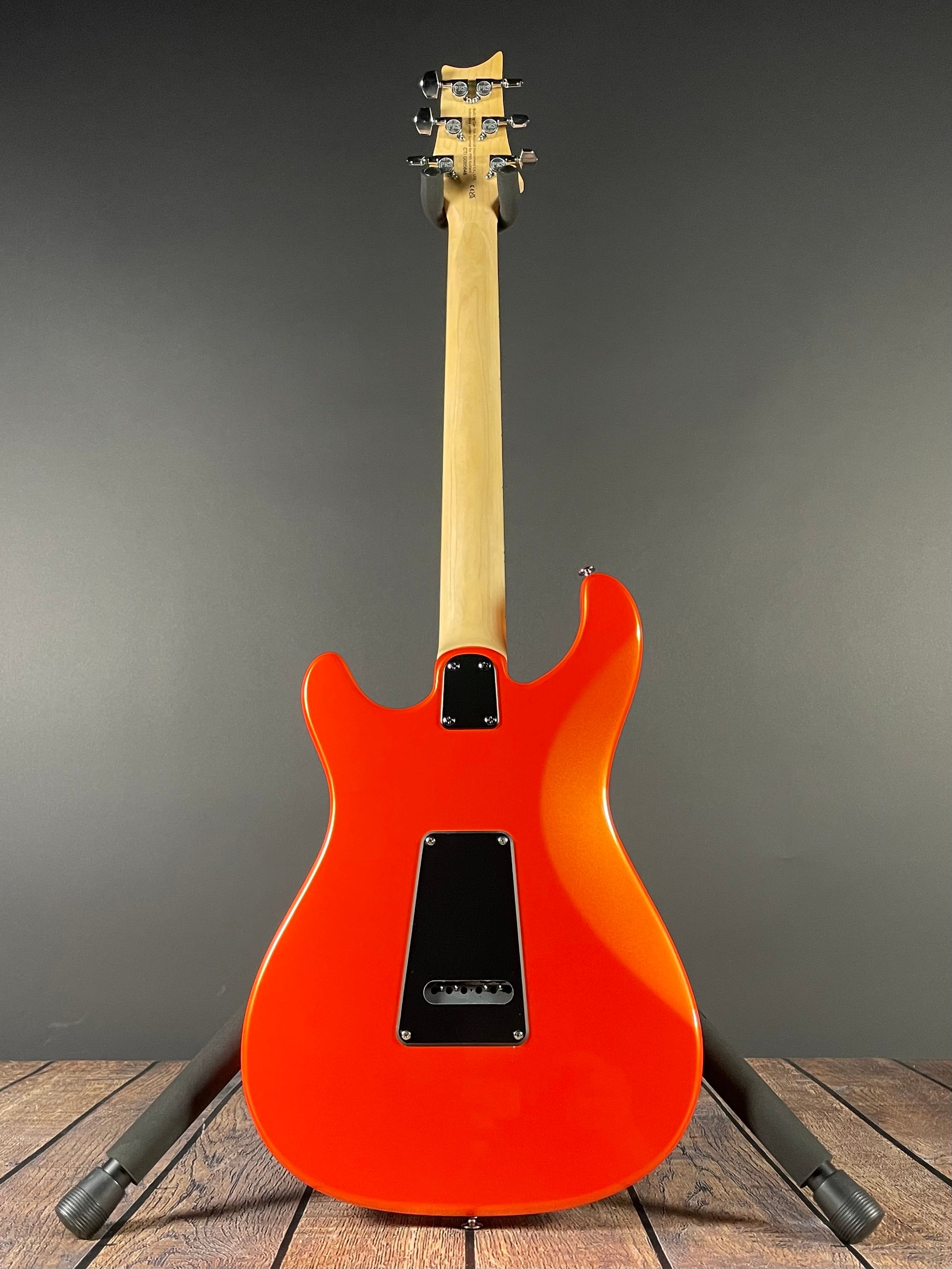 Paul Reed Smith, PRS SE NF3 - Metallic Orange, Maple Fretboard (CTIG095646)