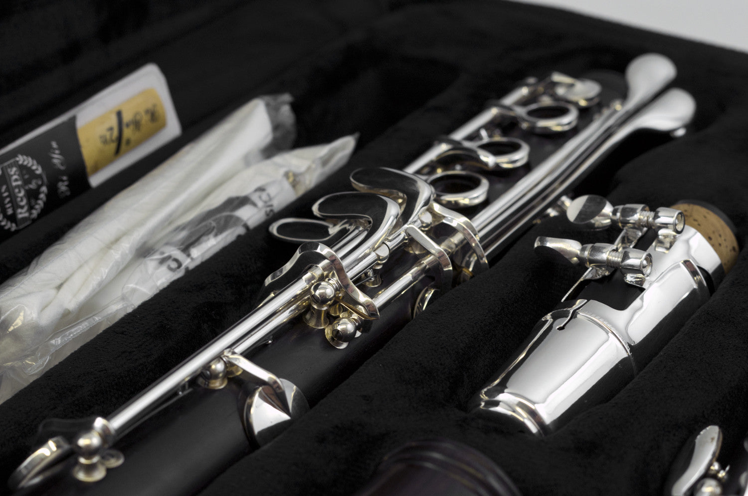 John Packer JP321 Step-Up Bb Clarinet w/Case, Silver Keys - Metronome Music Inc.