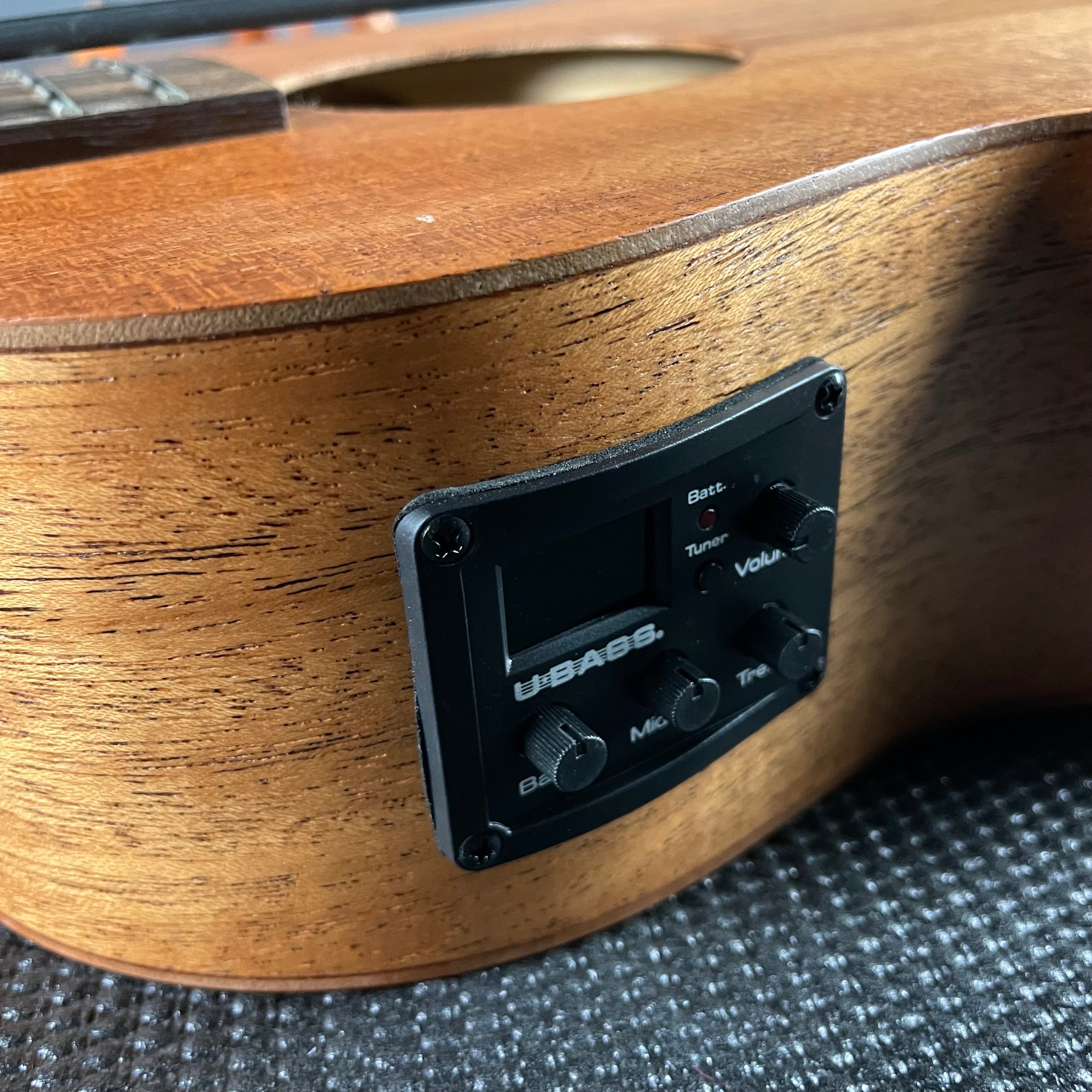 Kala Nomad Acoustic-Electric U•BASS - Metronome Music Inc.