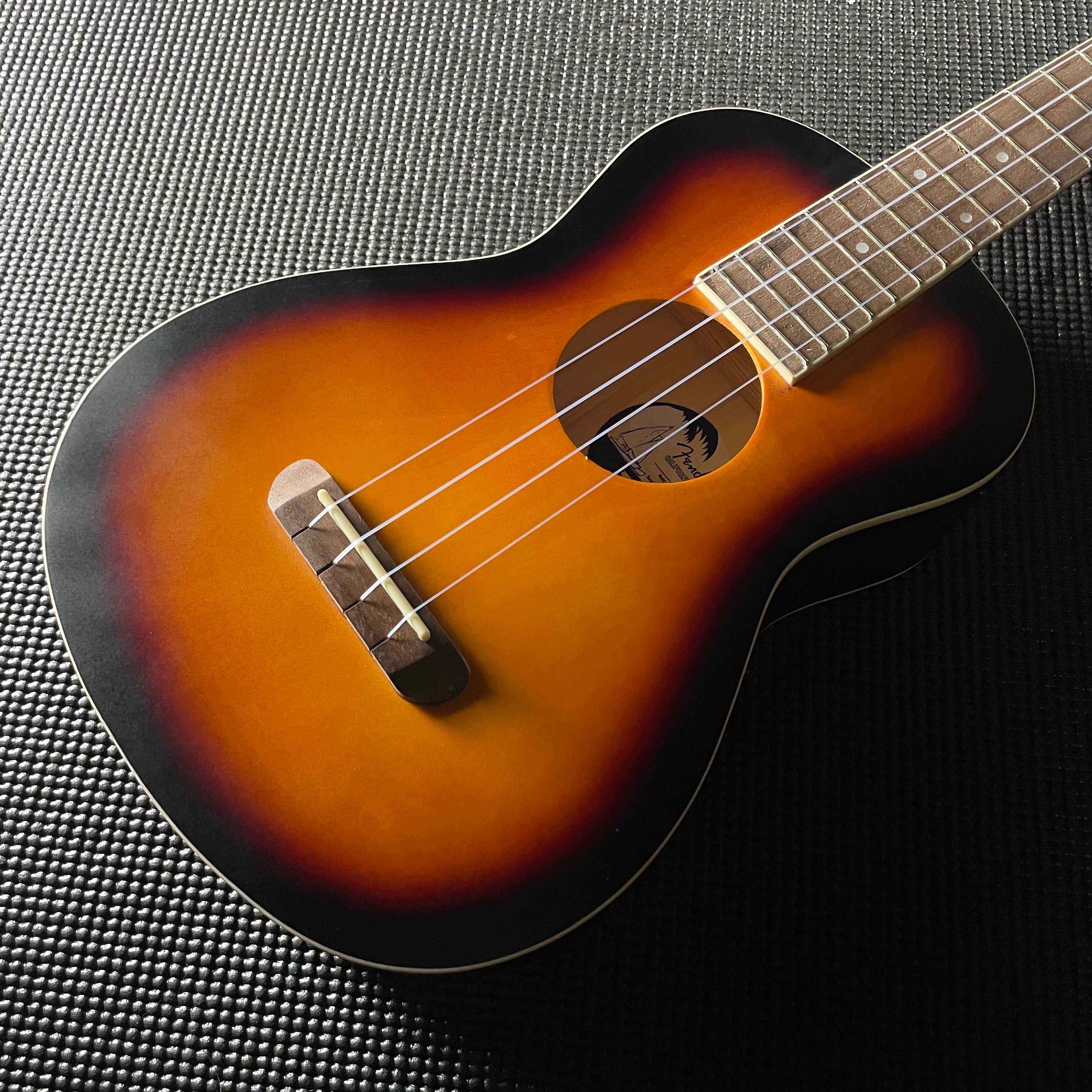 Fender Avalon Tenor Ukulele, Walnut Fingerboard- 2-Color Sunburst - Metronome Music Inc.