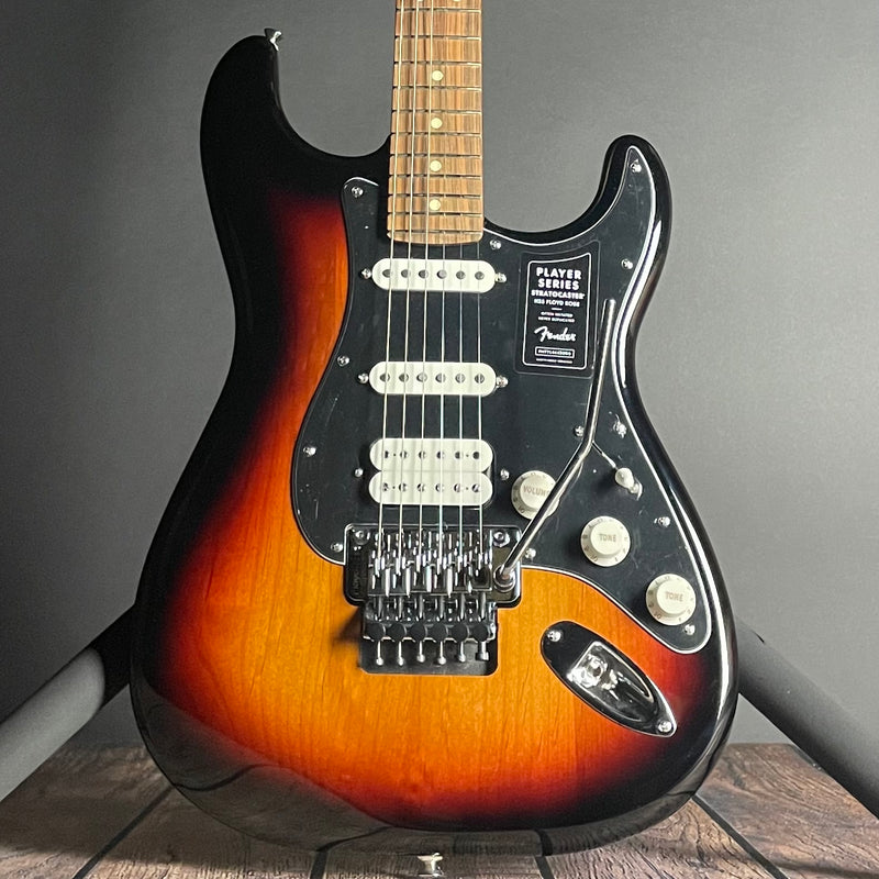 Fender Player Stratocaster w/Floyd Rose, Pau Ferro Fingerboard- 3-Color Sunburst (MX22077322)