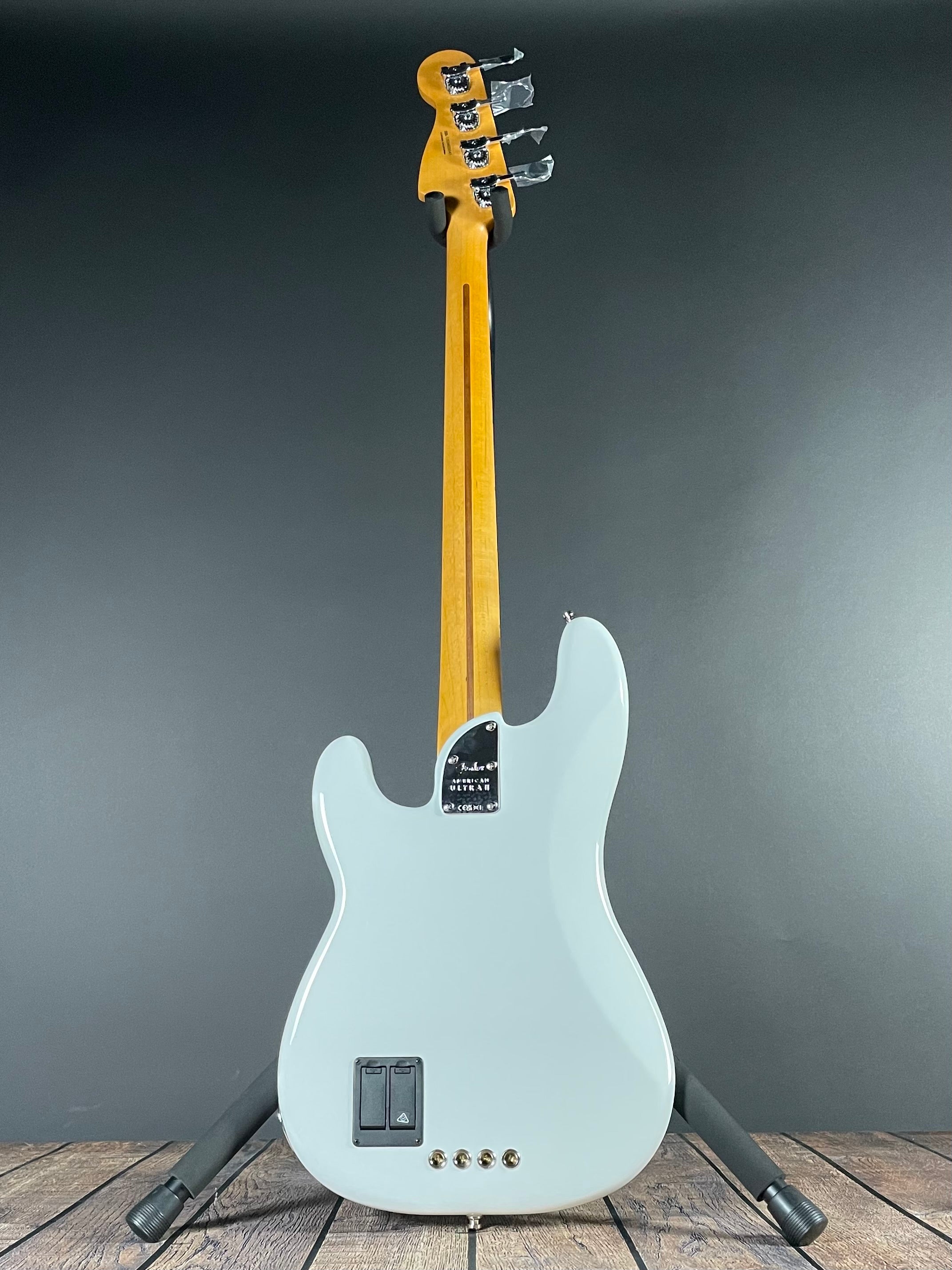 Fender American Ultra II Precision Bass, Maple - Avalanche