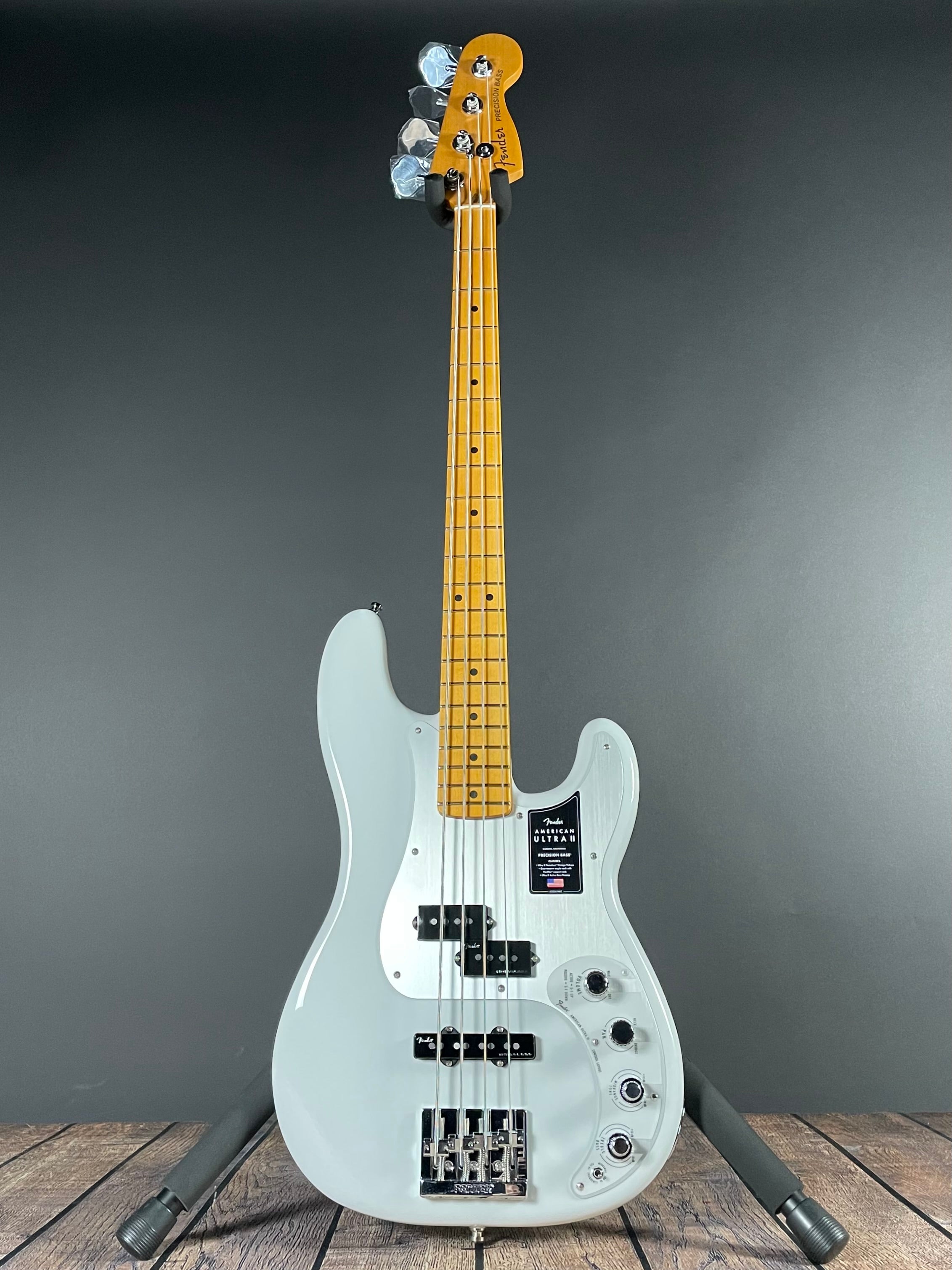 Fender American Ultra II Precision Bass, Maple - Avalanche