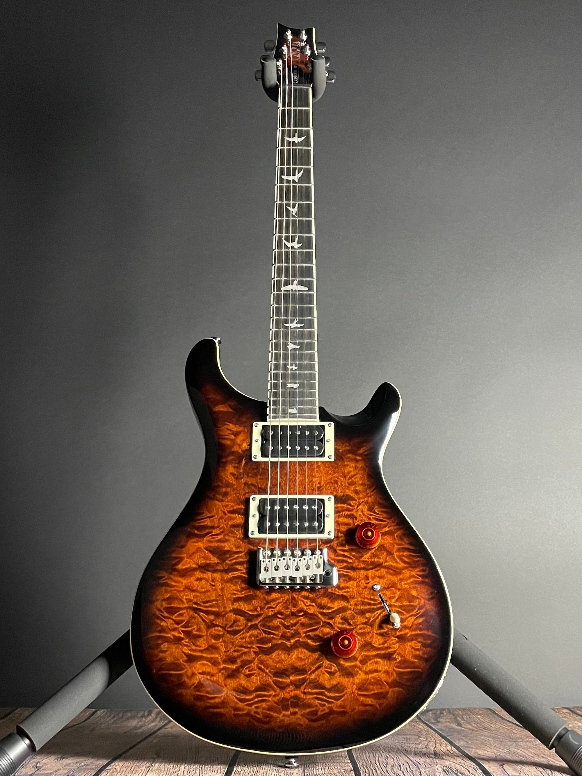 Paul Reed Smith, PRS SE Custom 24 Quilt- Black Gold Burst (7lbs 11oz)