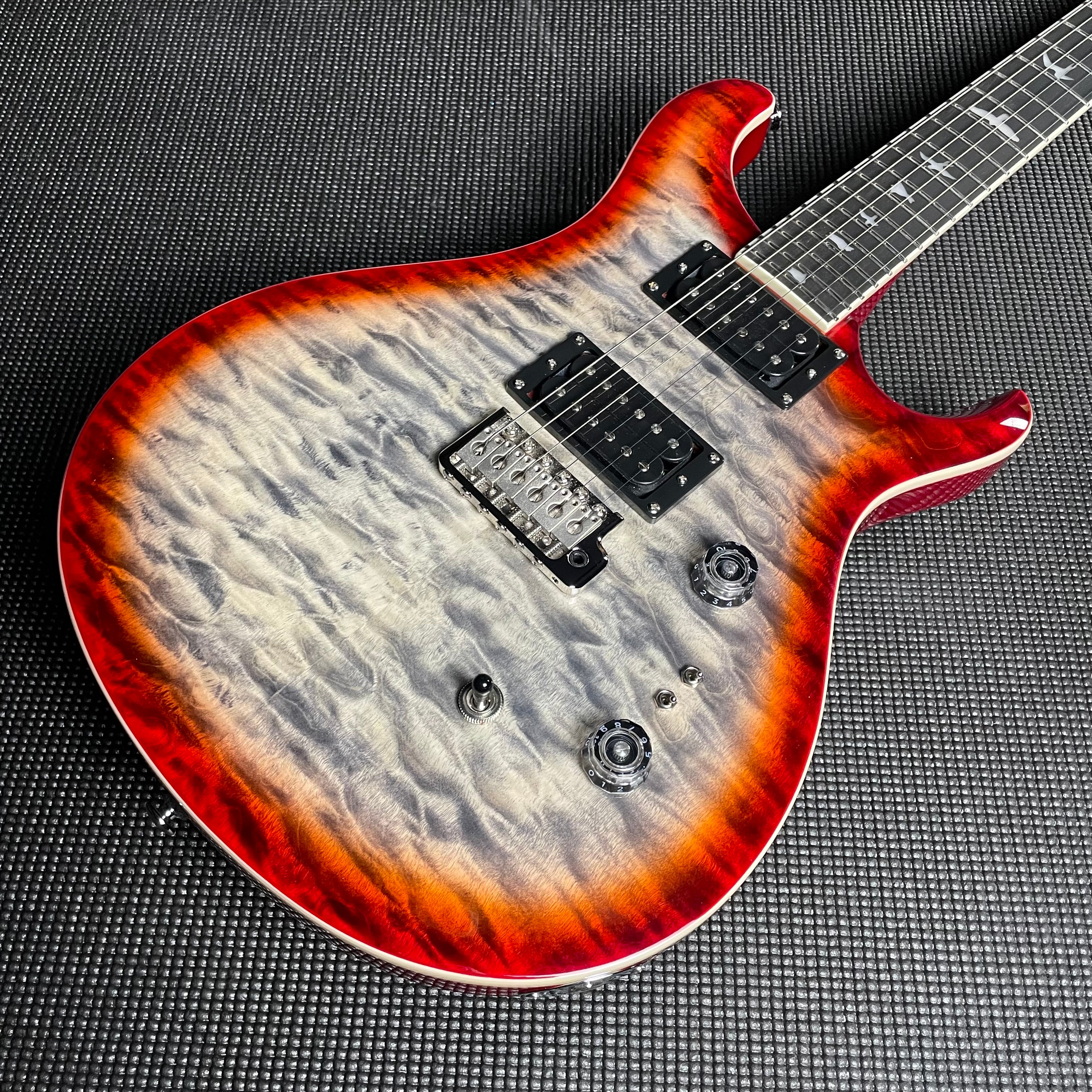 Paul Reed Smith, PRS SE Custom 24-08 - Quilt package - Charcoal Cherry Burst