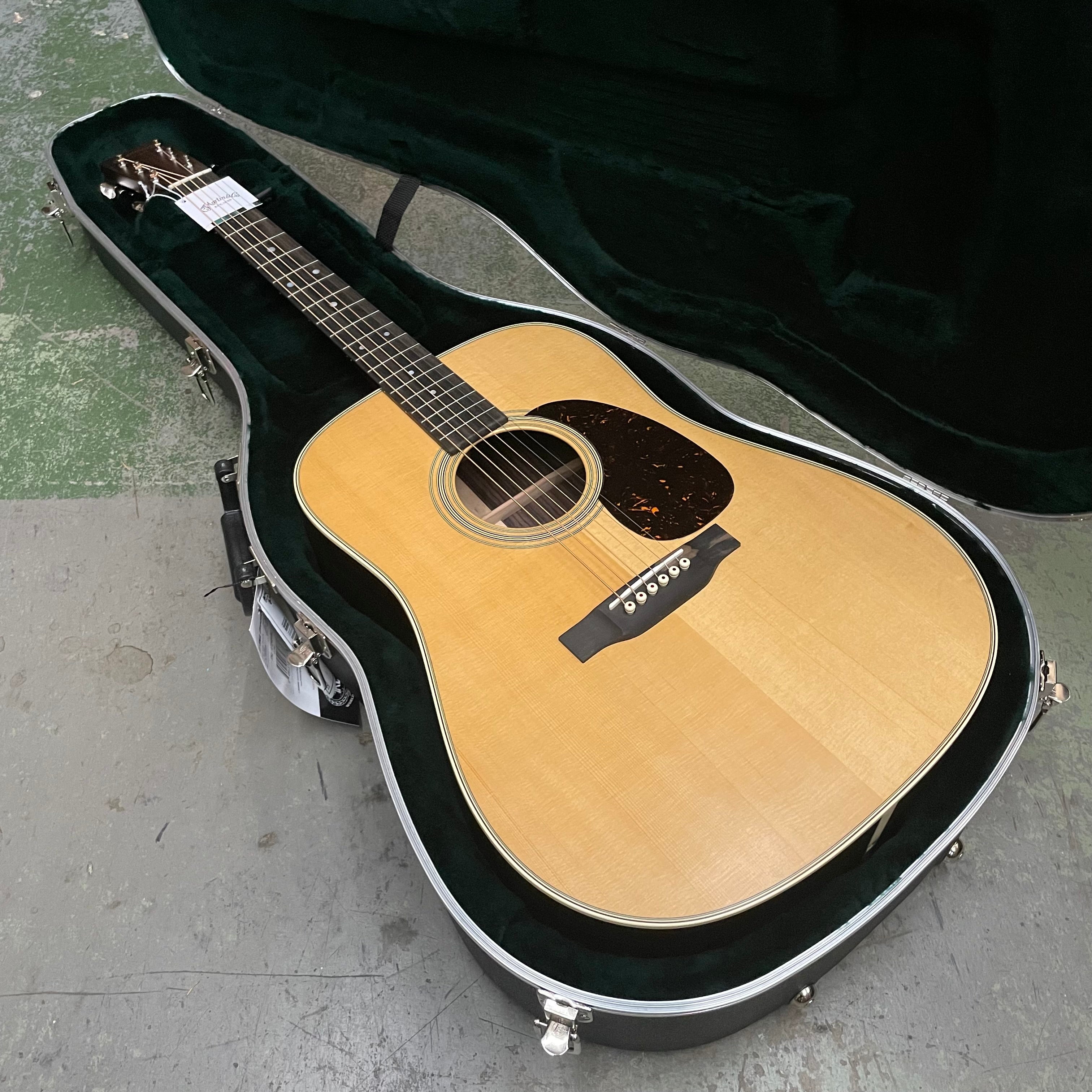 Martin Standard Series D-28 w/Hard Case - Satin Natural