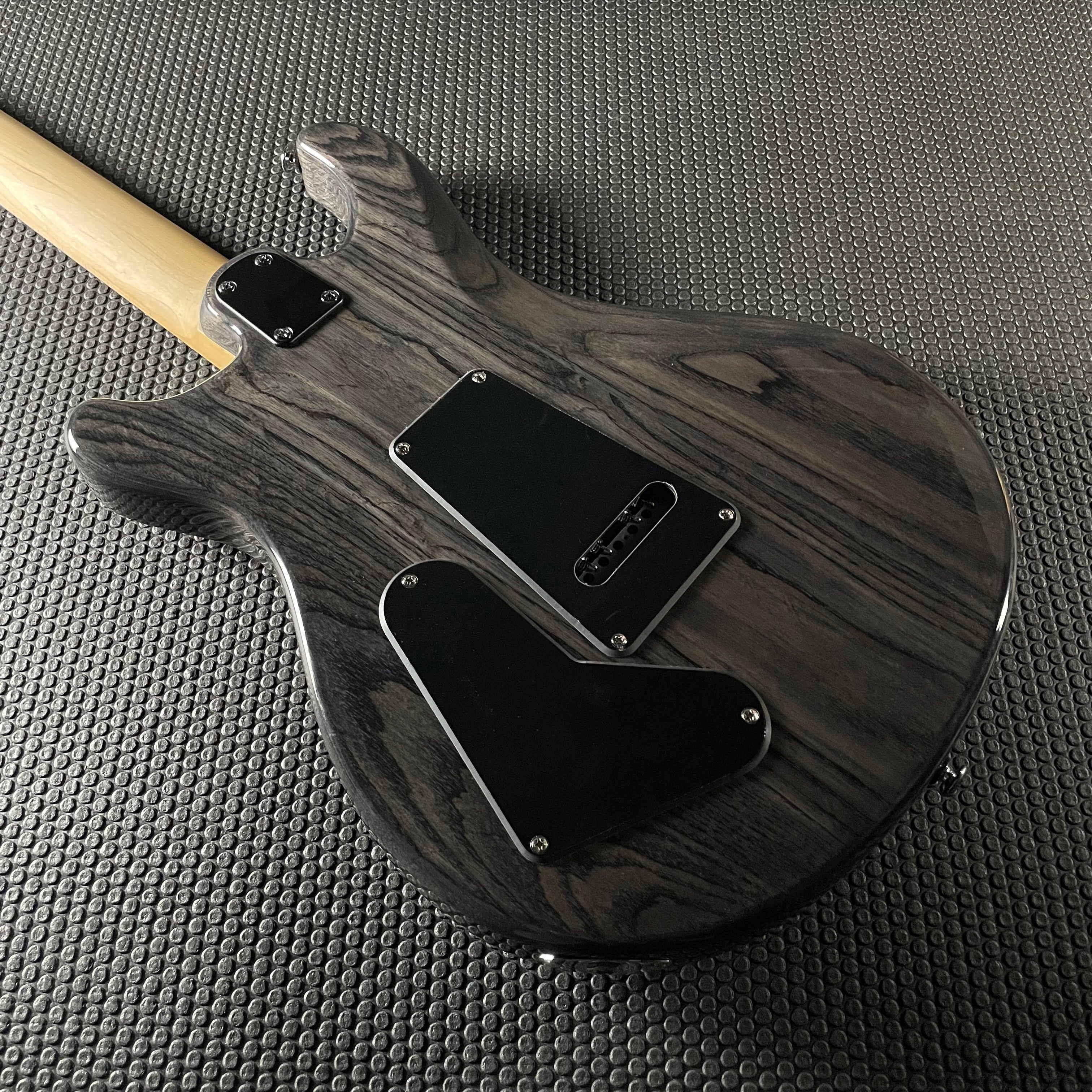 Paul Reed Smith, PRS SE Swamp Ash Special- Charcoal (9lbs 10oz)