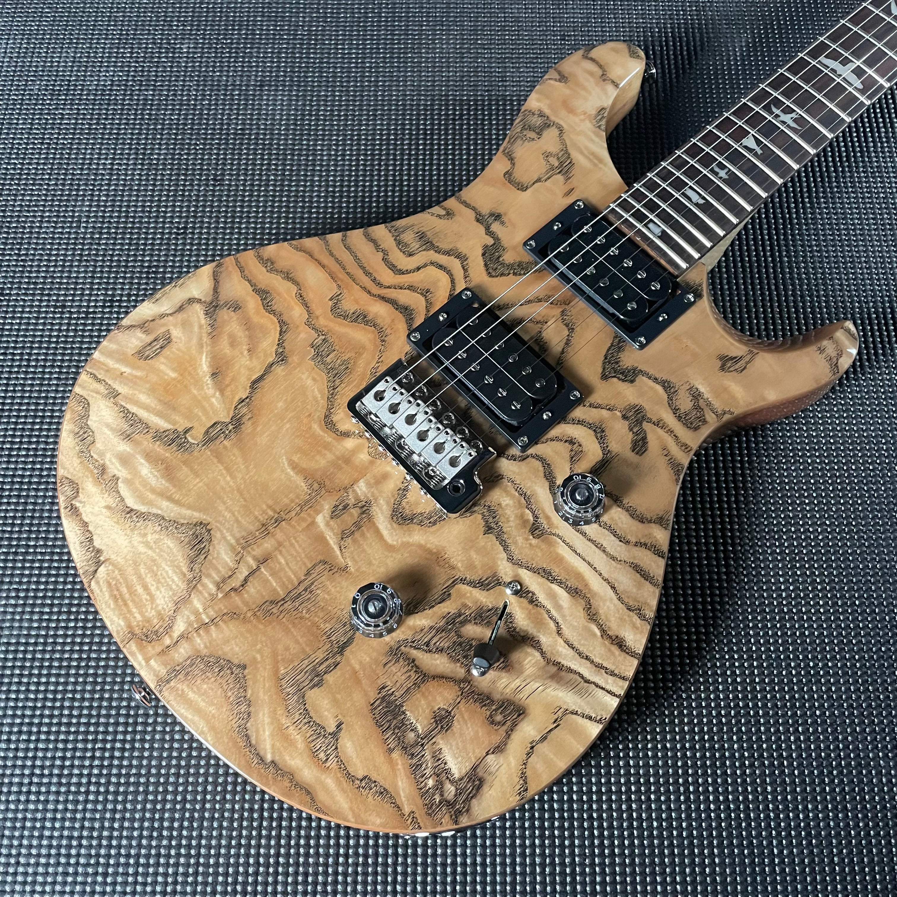 Paul Reed Smith, PRS SE "Exotic"  Custom 24 Swamp Ash Burl - Natural (Sold)