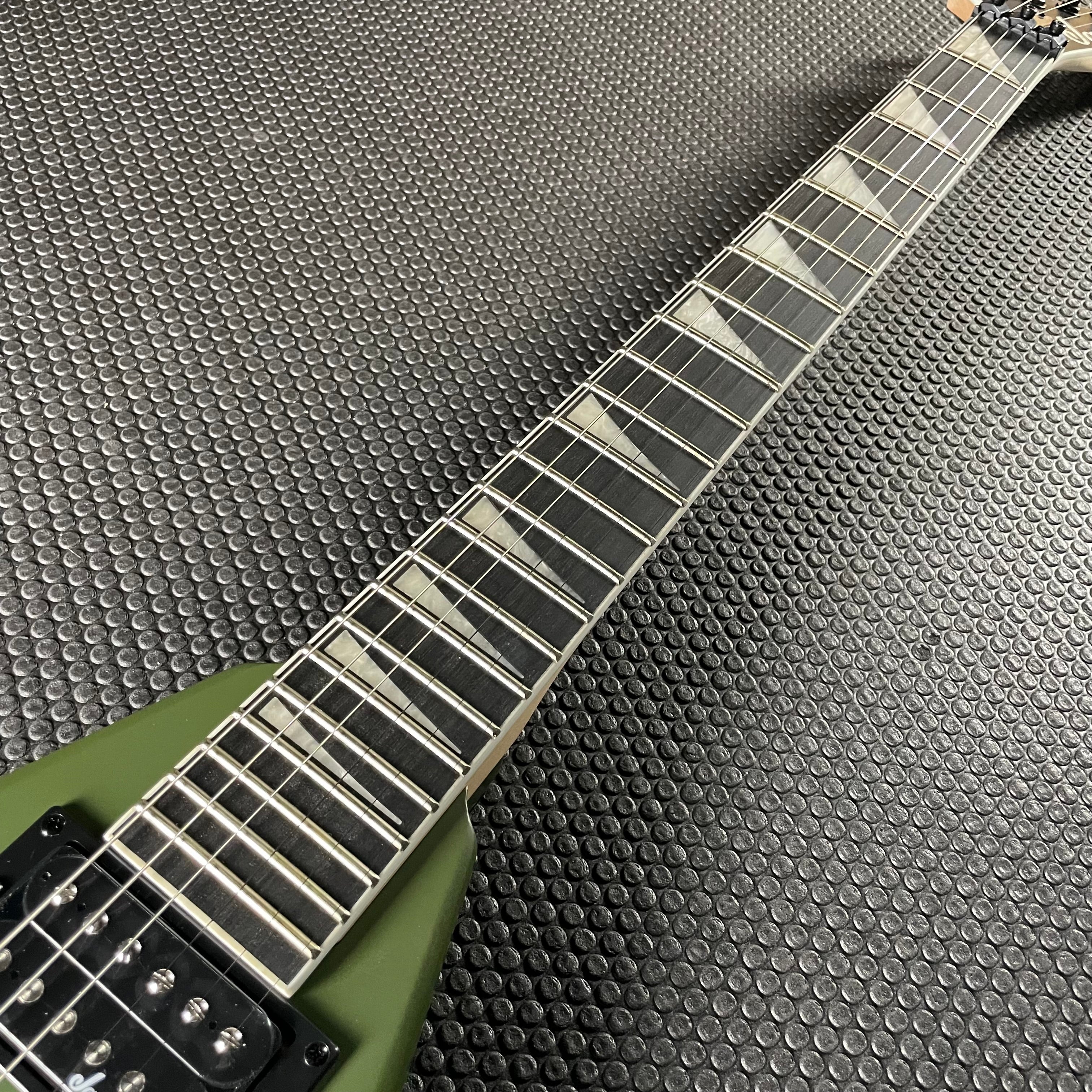 Jackson JS Series King V JS32, Amaranth- Matte Army Drab (6lbs 10oz)