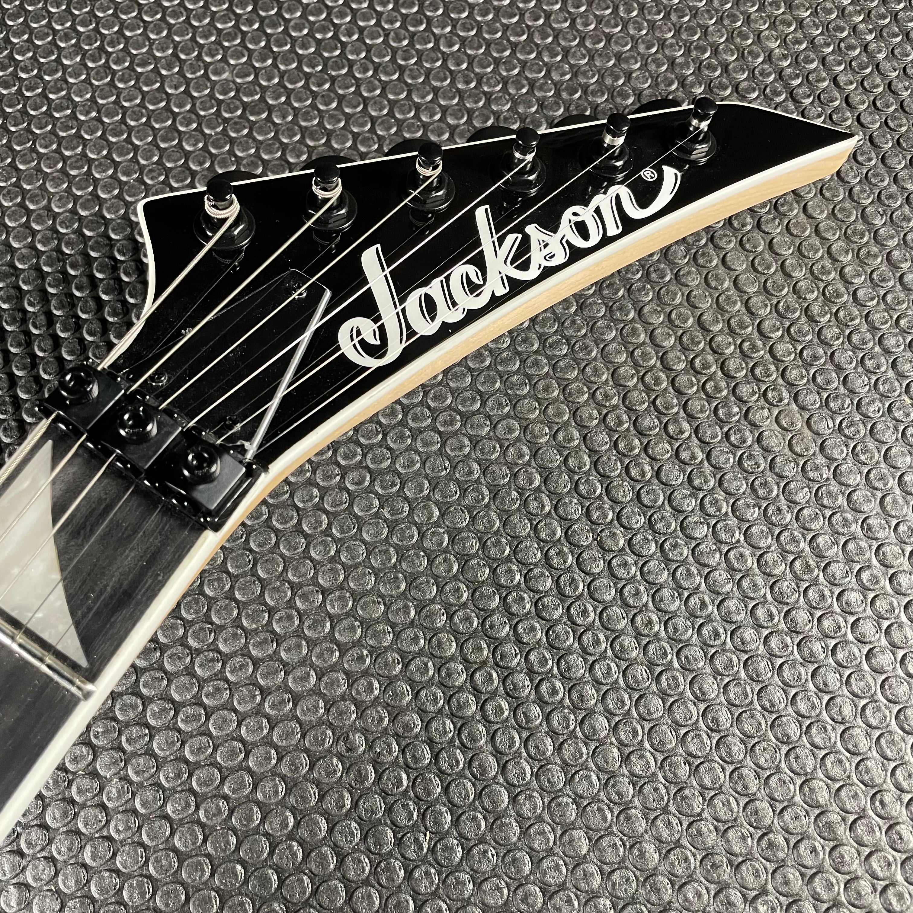 Jackson JS Series King V JS32, Amaranth- White with Black Bevels (6lbs 14oz)