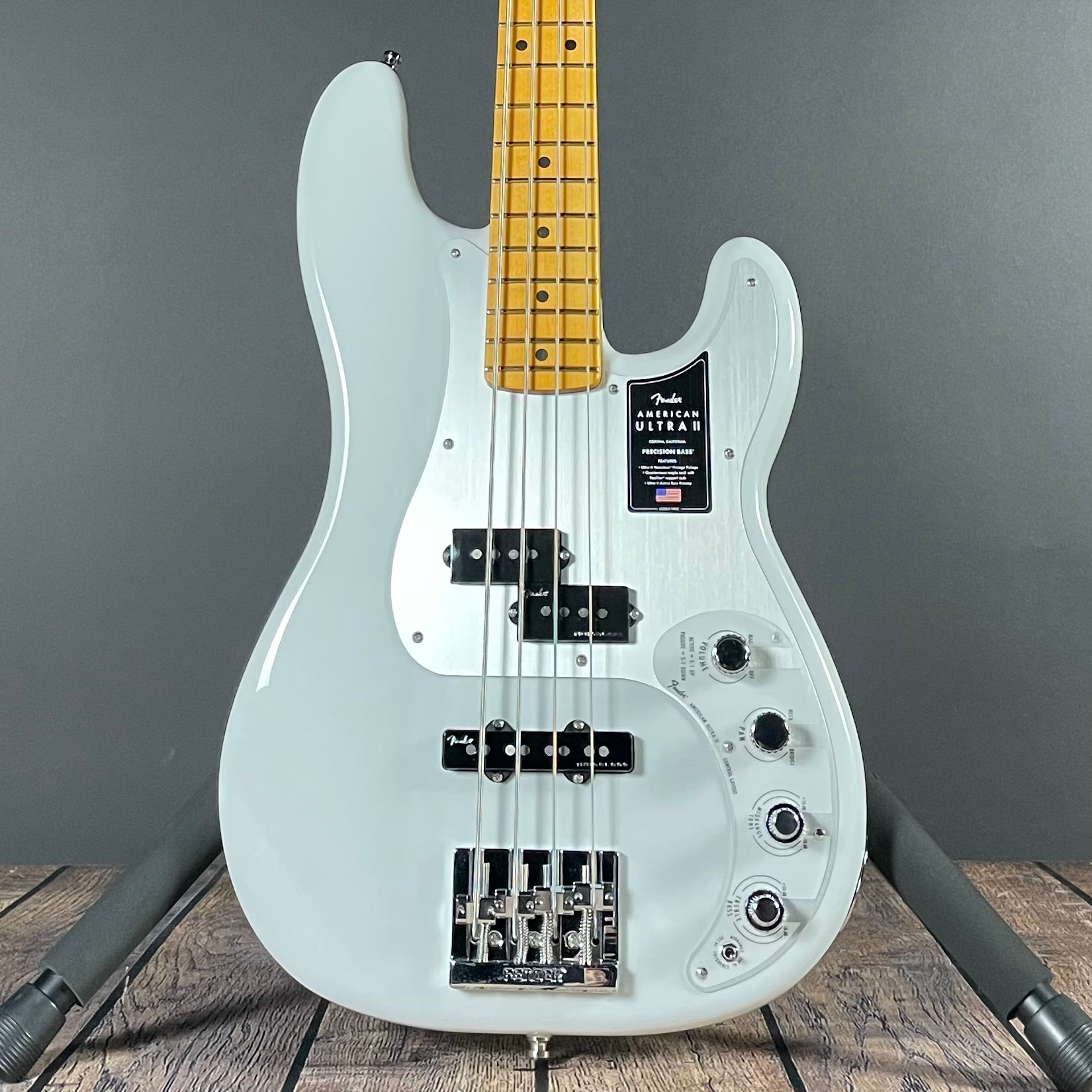 Fender American Ultra II Precision Bass, Maple - Avalanche