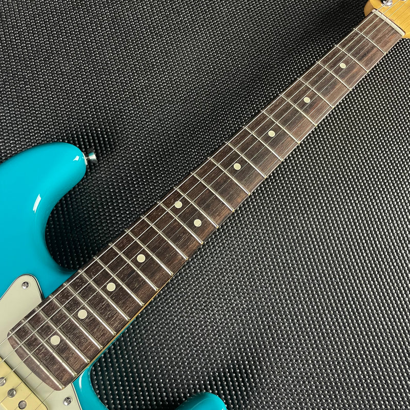 Fender American Professional II Stratocaster, Rosewood Fingerboard- Miami Blue (US21010897)