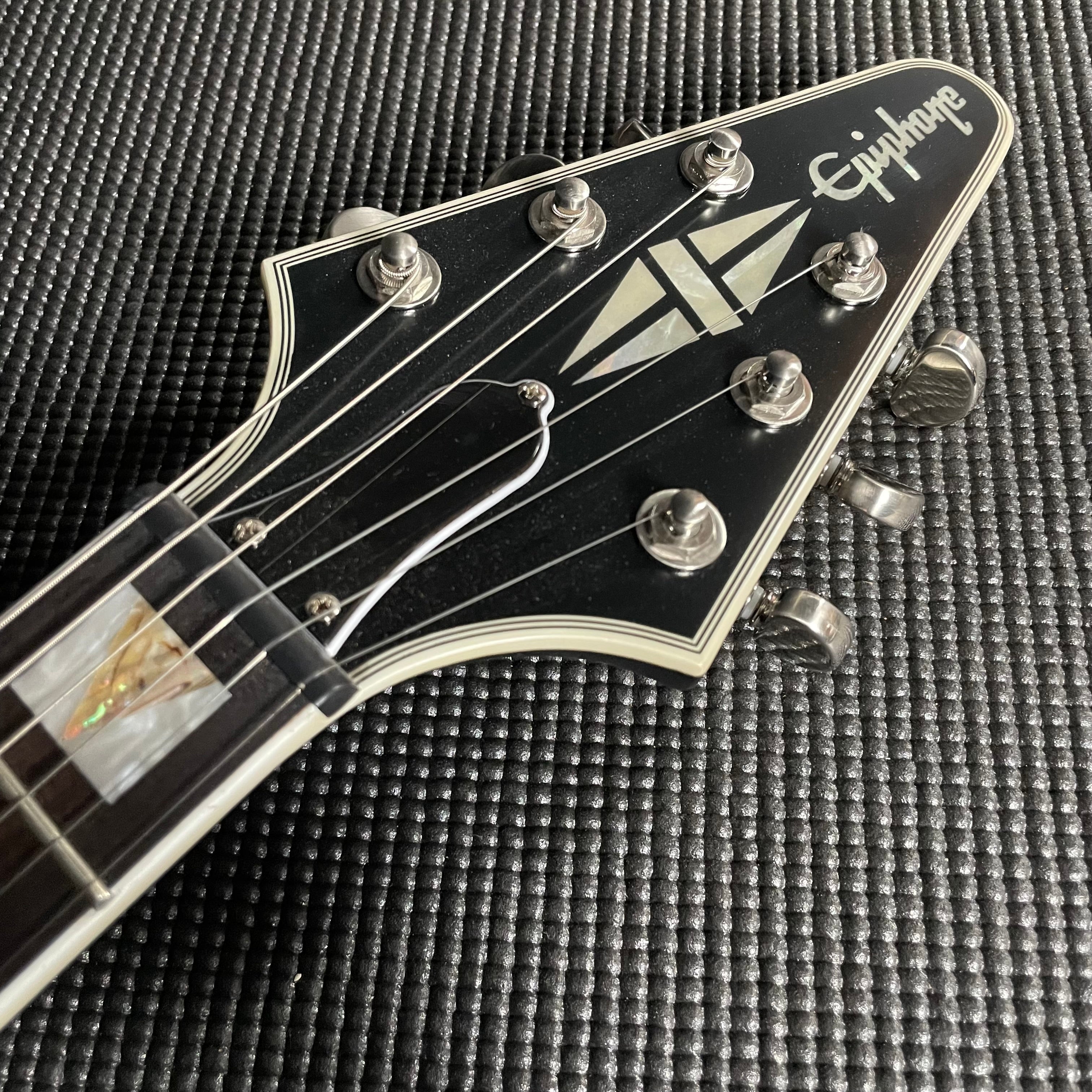 Epiphone Flying V Prophecy - Black Aged Satin