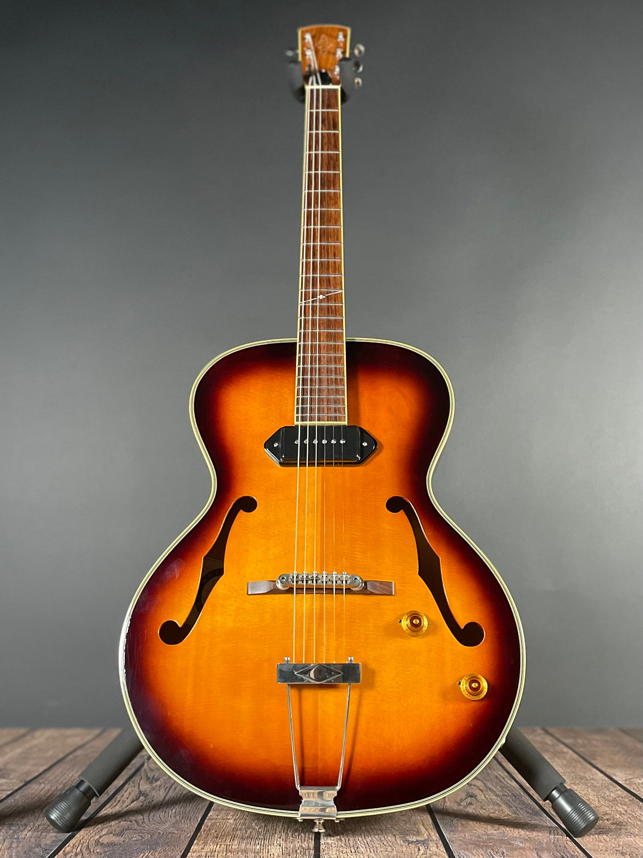 Alvarez Artist Series AD65E w/Bag - Sunburst (2010s)