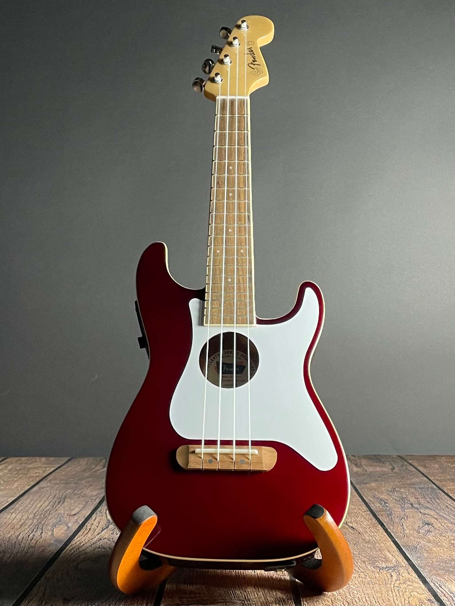 Fender Fullerton Strat Ukulele- Candy Apple Red - Metronome Music Inc.