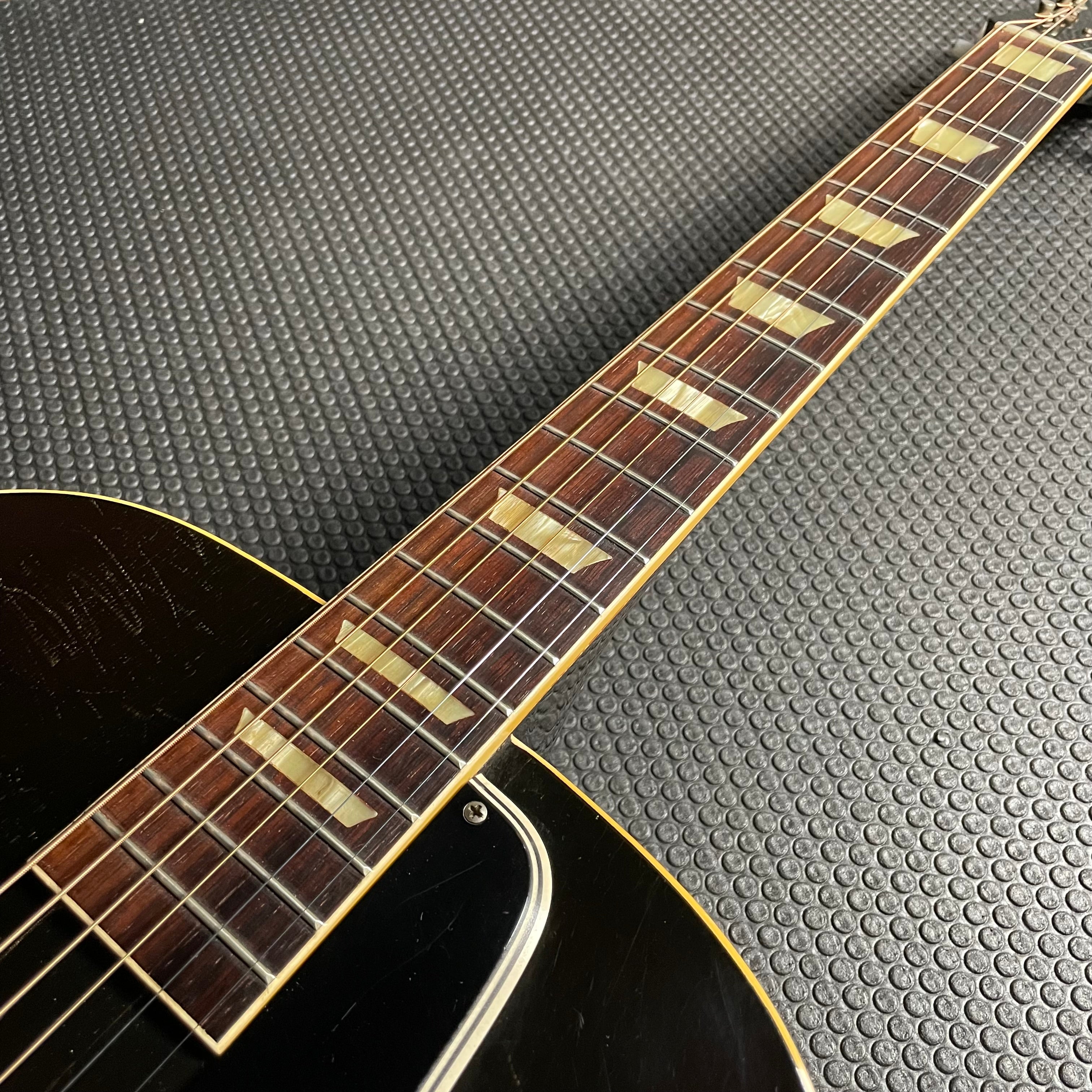 Gibson L-50 F-Hole Archtop Acoustic- Sunburst (1946-47)