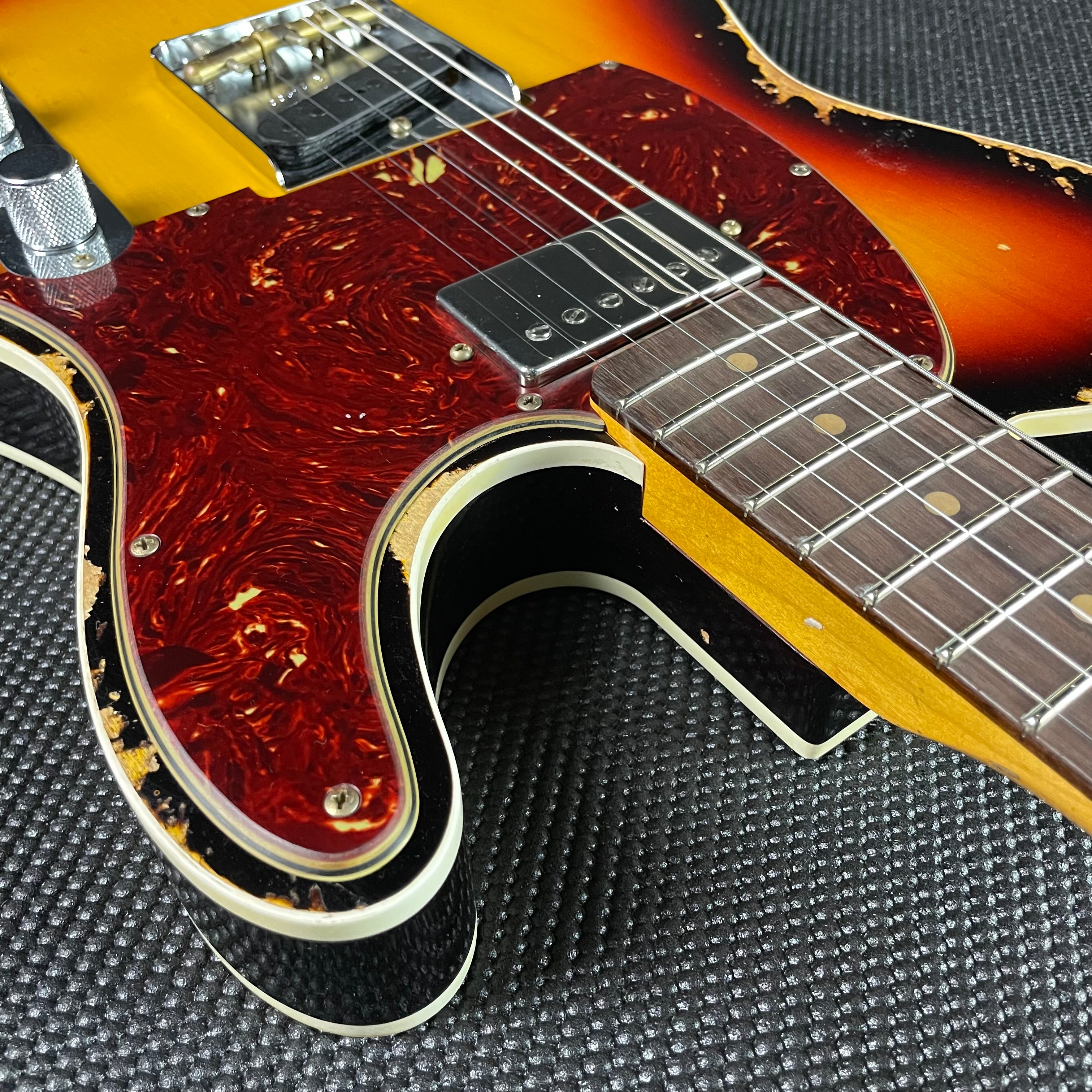 Fender Custom Shop LTD Reverse 1960 Tele Custom, Heavy Relic- 3-Color Sunburst (8lbs 1oz) - Metronome Music Inc.