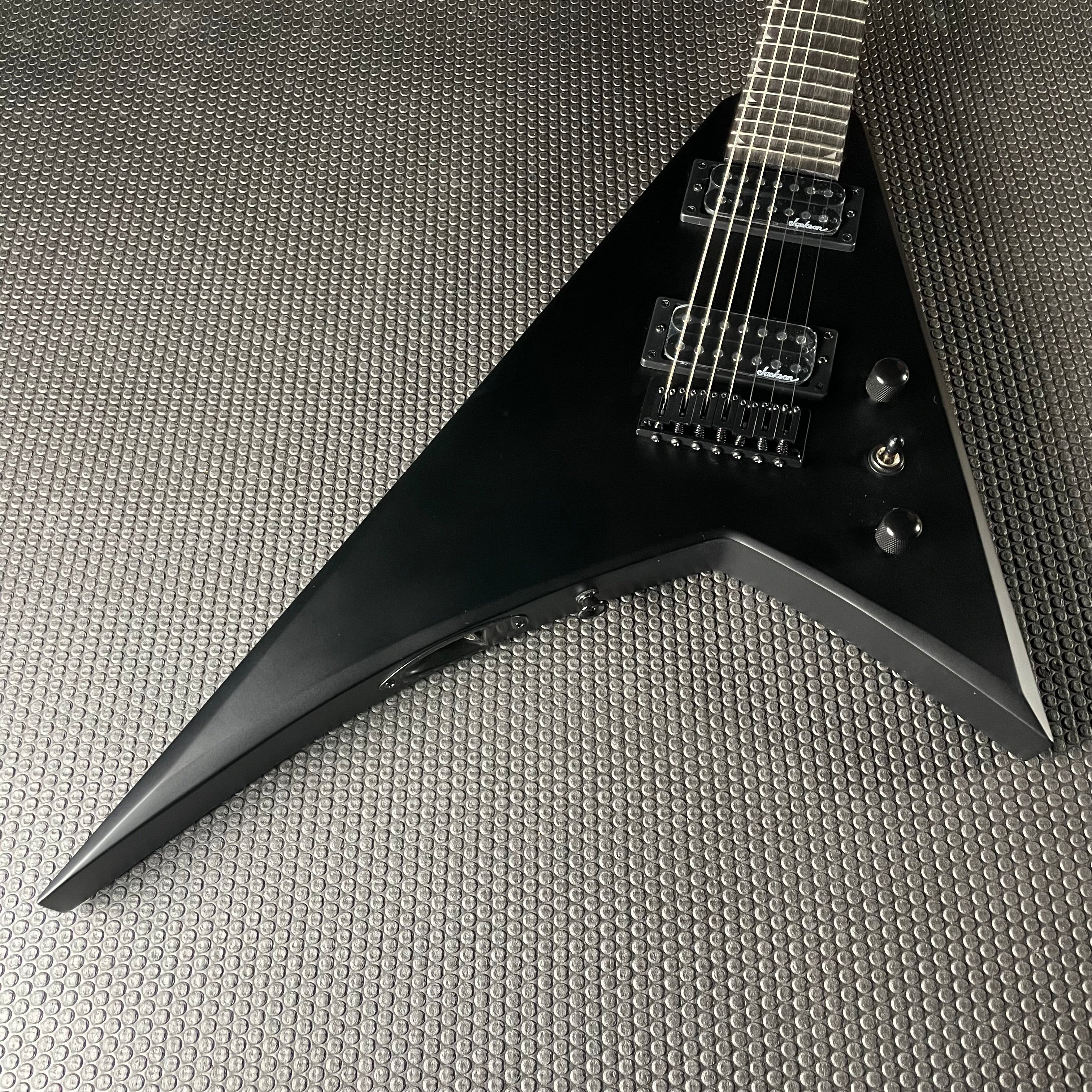 Jackson JS Series Rhoads JS22-7 RR HT, Amaranth- Satin Black (6lbs 8oz)