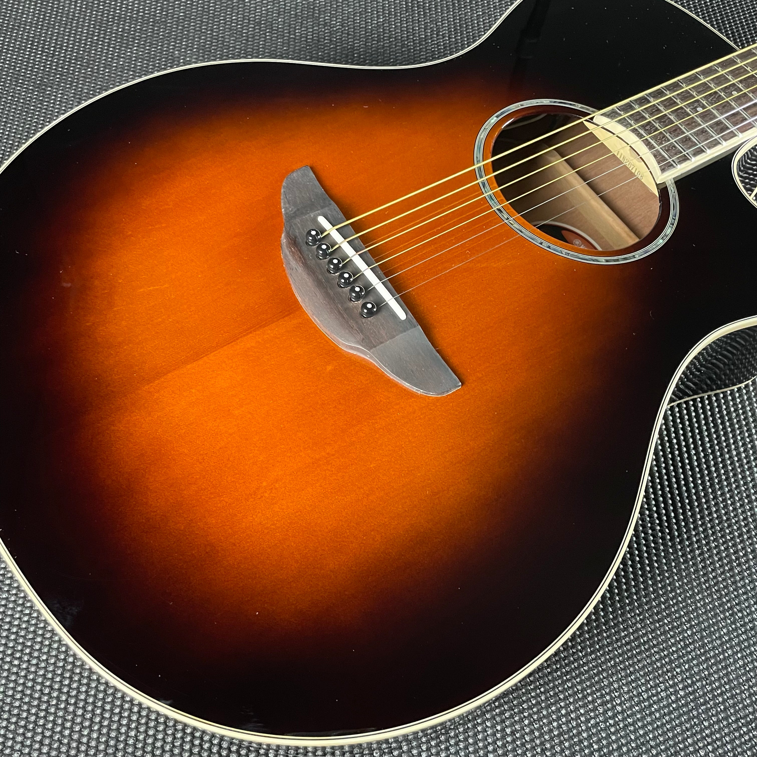 Yamaha APX600 Thinline Acoustic- Old Violin Sunburst - Metronome Music Inc.