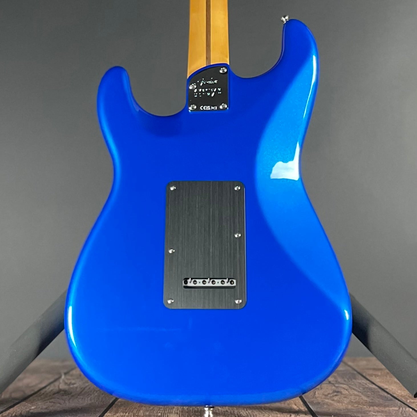 Fender American Ultra II Stratocaster, Ebony- Noble Blue (8lbs 1oz)