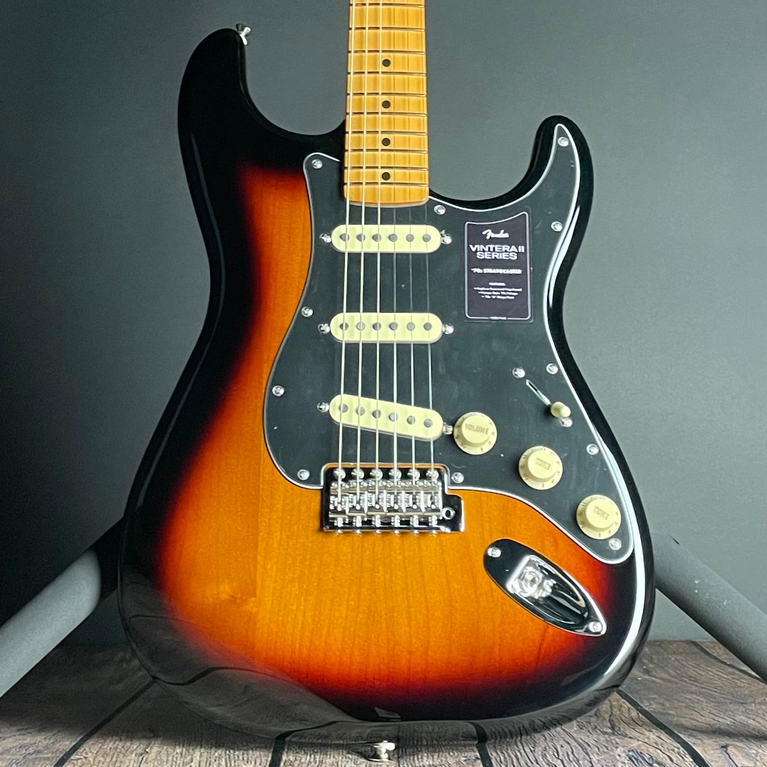 Fender Vintera II '70s Stratocaster, Maple Fingerboard- 3-Color Sunburst (MX23078543) - Metronome Music Inc.