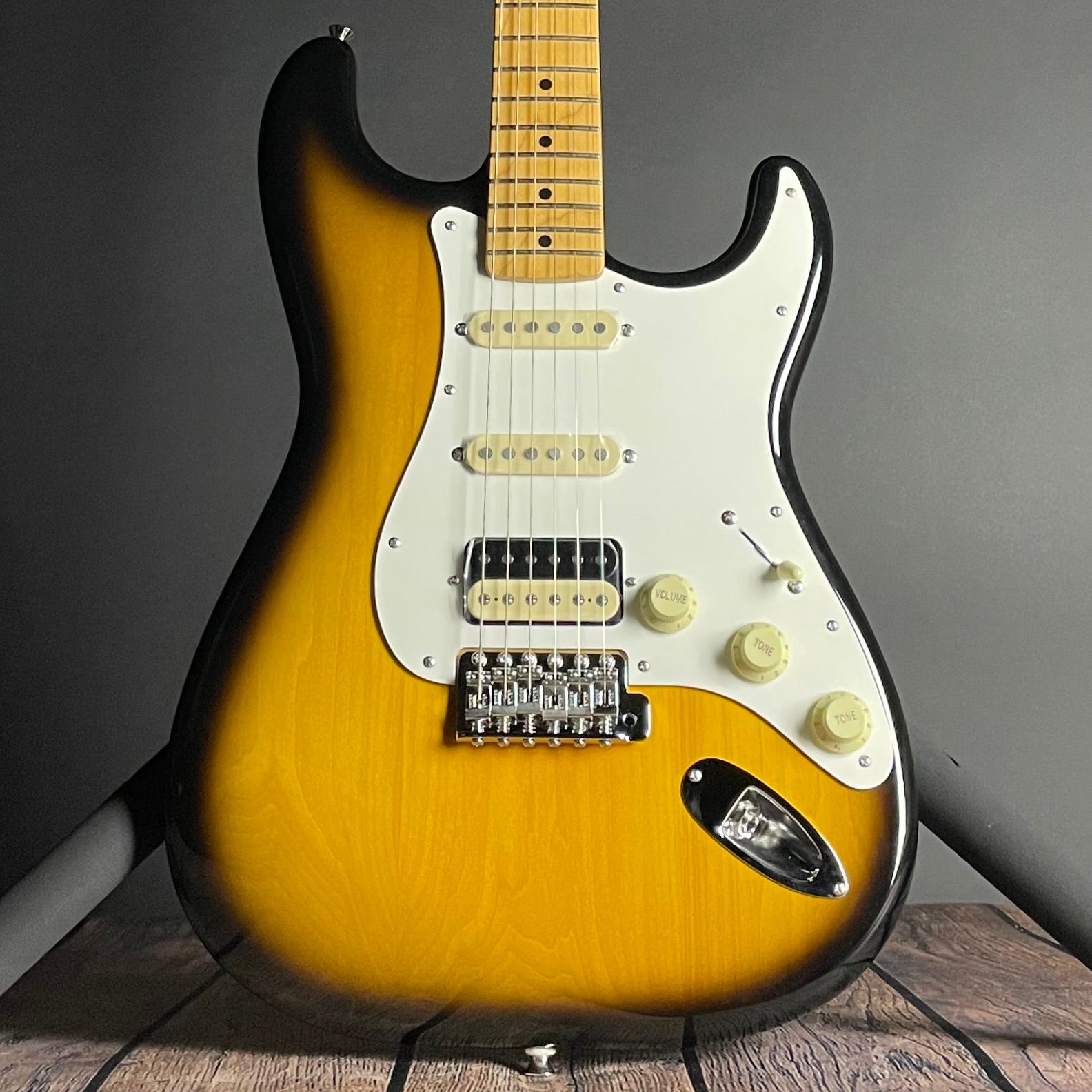 Fender JV Modified '50s Stratocaster HSS, Maple Fingerboard- 2-Color Sunburst (JV004173) - Metronome Music Inc.