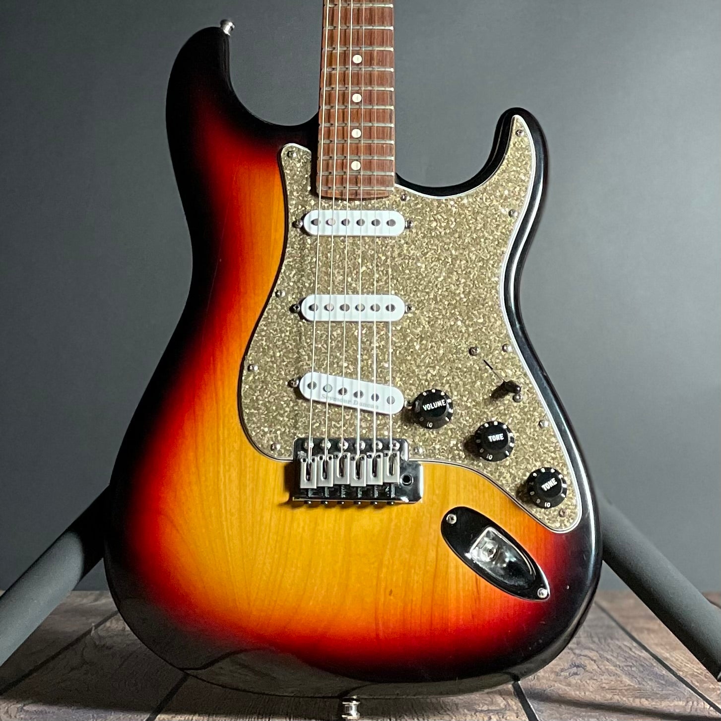 Fender Highway One Stratocaster, Modified - Sunburst (2007)