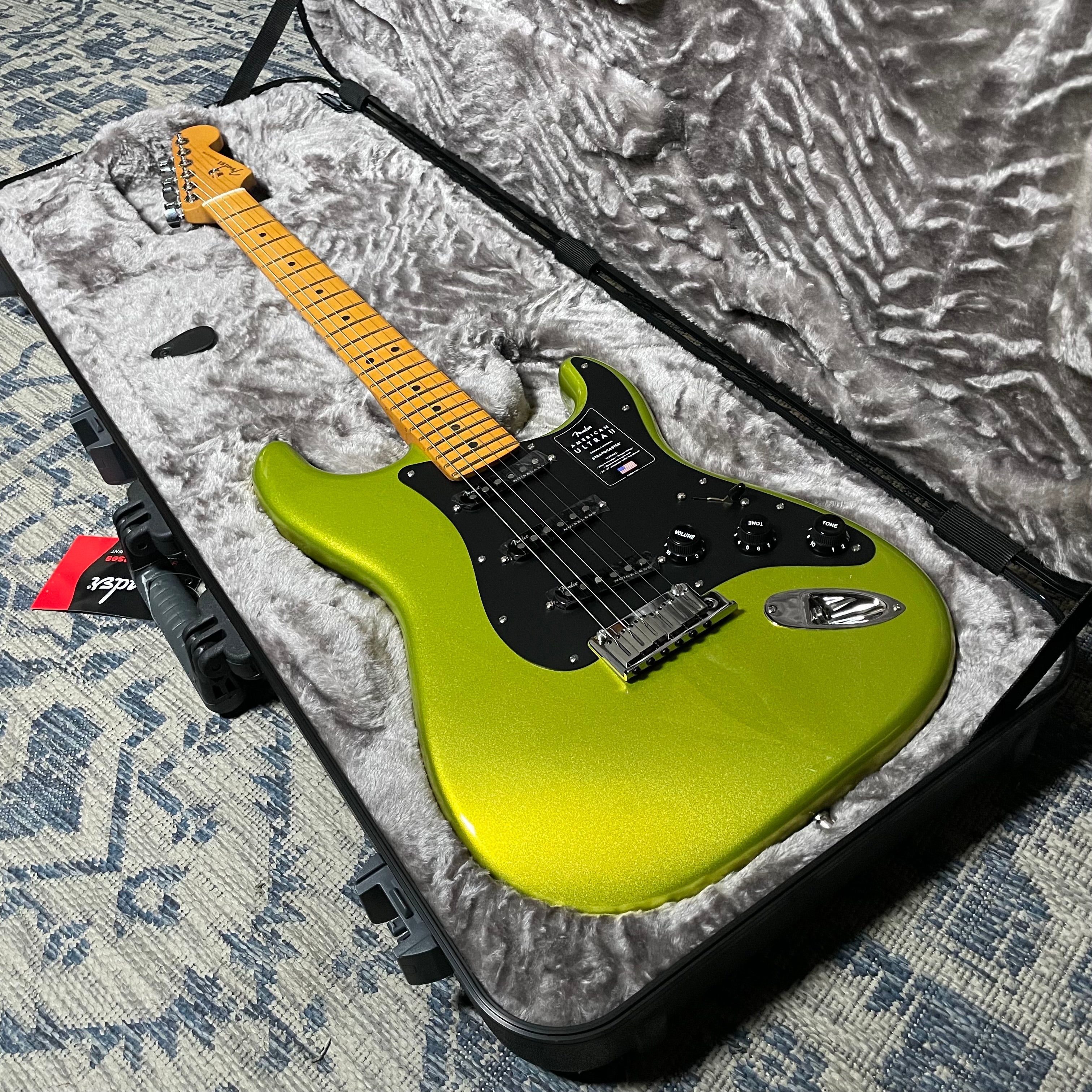 Fender American Ultra II Stratocaster, Maple - Solar Flare