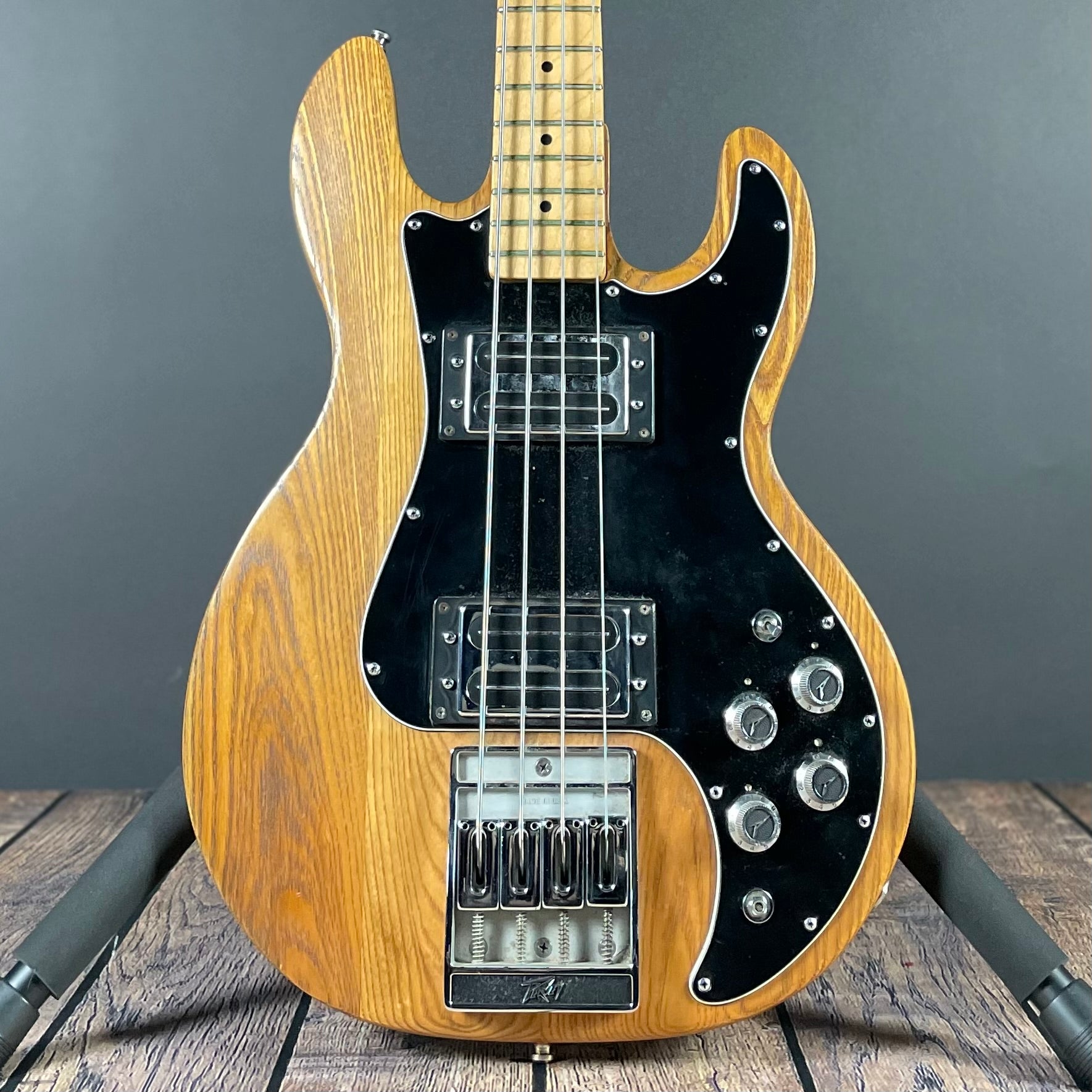 Peavy T-40 Bass Guitar w/OHSC (1982)