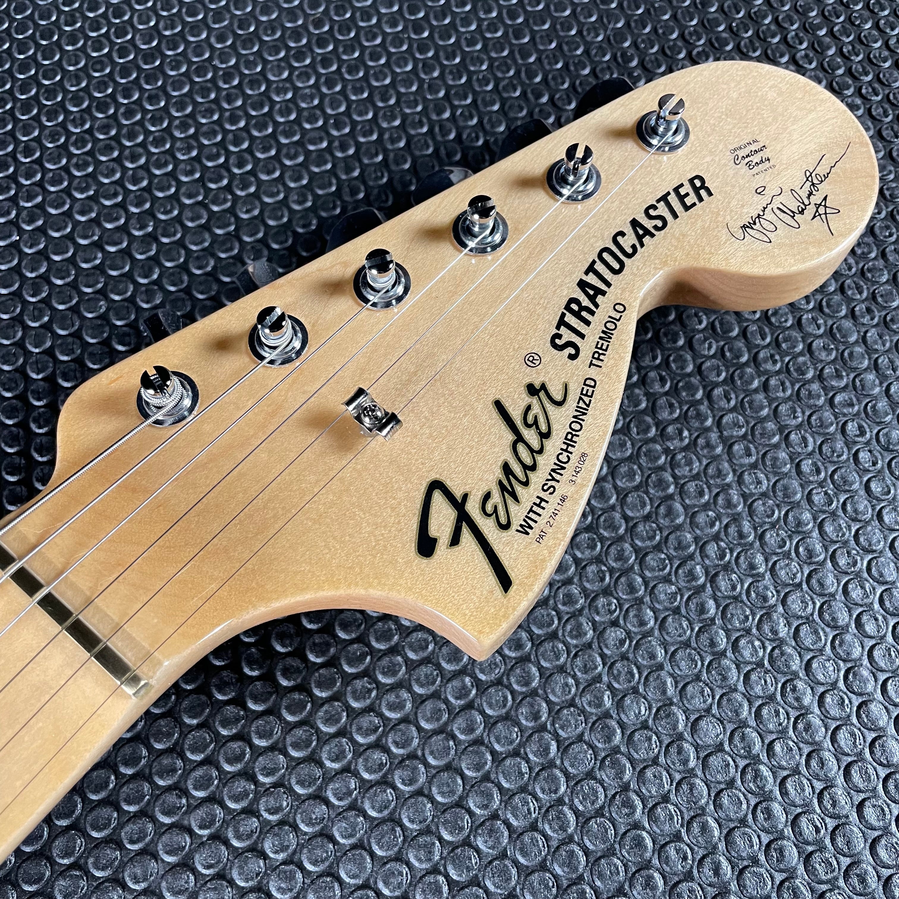 Fender Custom Shop Yngwie Malmsteen Signature Stratocaster, Scalloped Maple Fingerboard - Vintage White (8lbs 2oz)