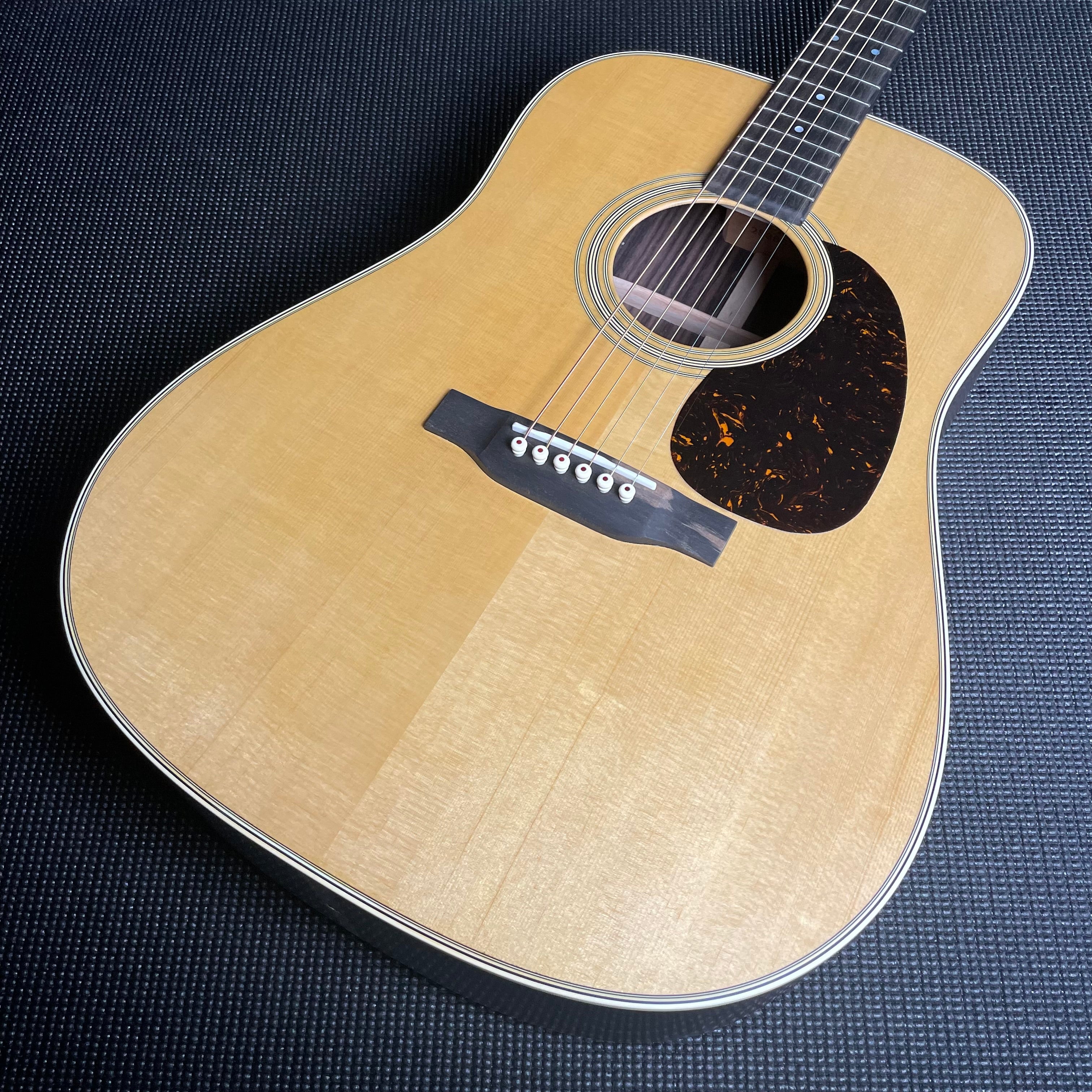 Martin Standard Series D-28 w/Hard Case - Satin Natural