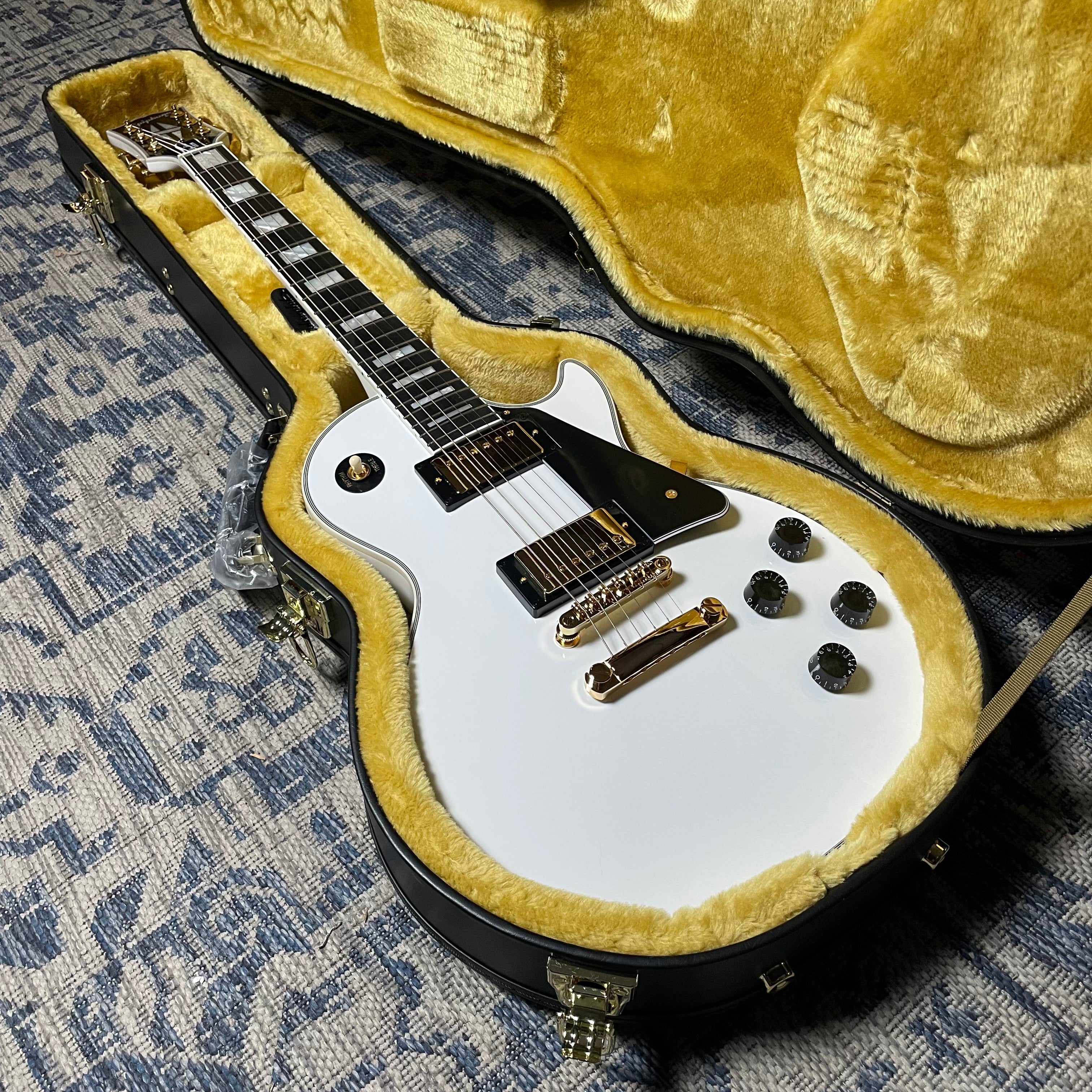 Epiphone Les Paul Custom w/OHSC - Alpine White