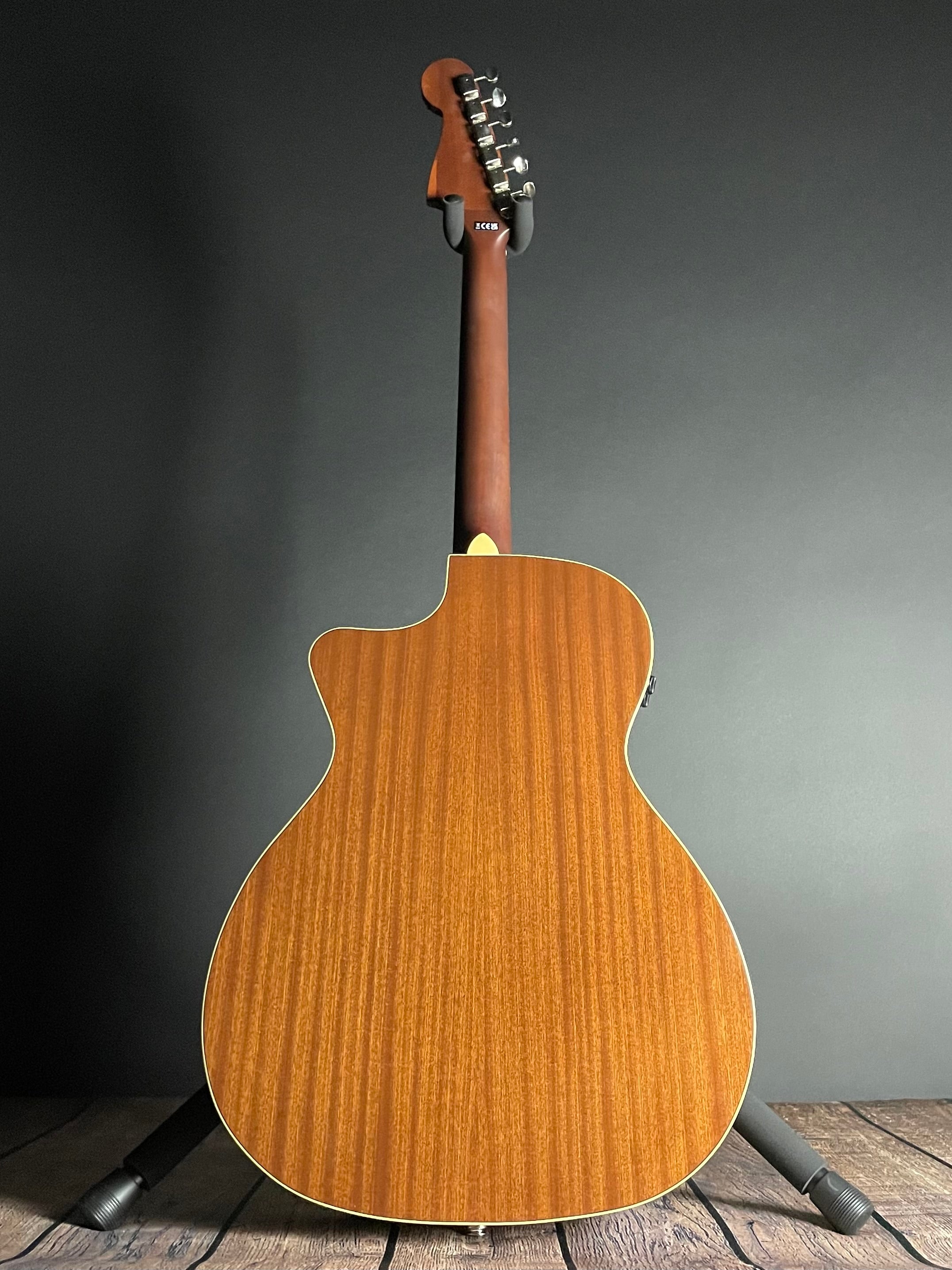 Fender Newporter Player Acoustic, Walnut Fingerboard- Sunburst - Metronome Music Inc.