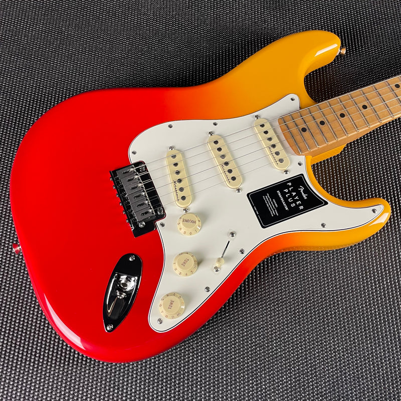 Fender Player Plus Stratocaster, Maple Fingerboard- Tequila Sunrise (MX22048334)