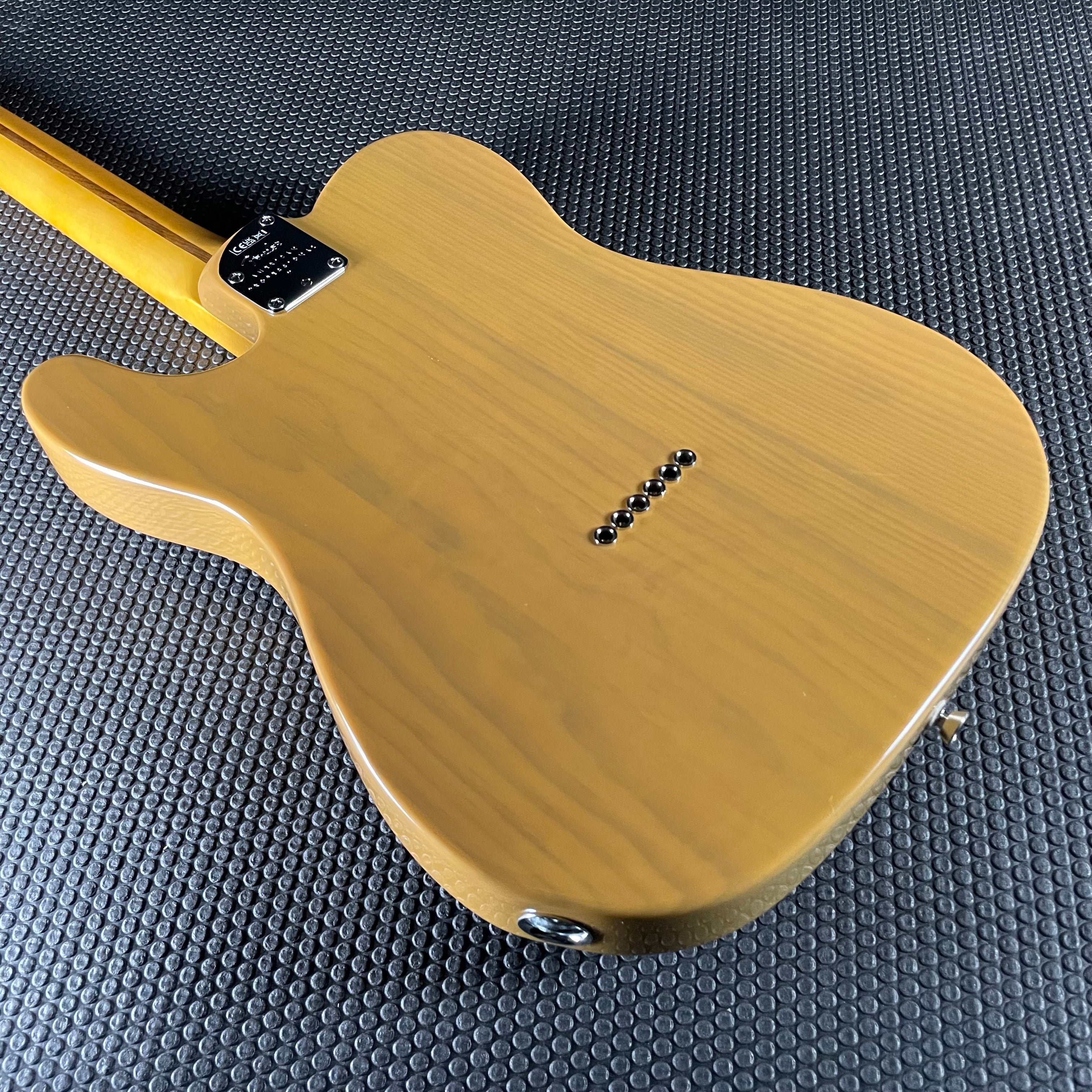 Fender American Professional II Telecaster, Maple- Butterscotch Blonde (7lbs 0oz)