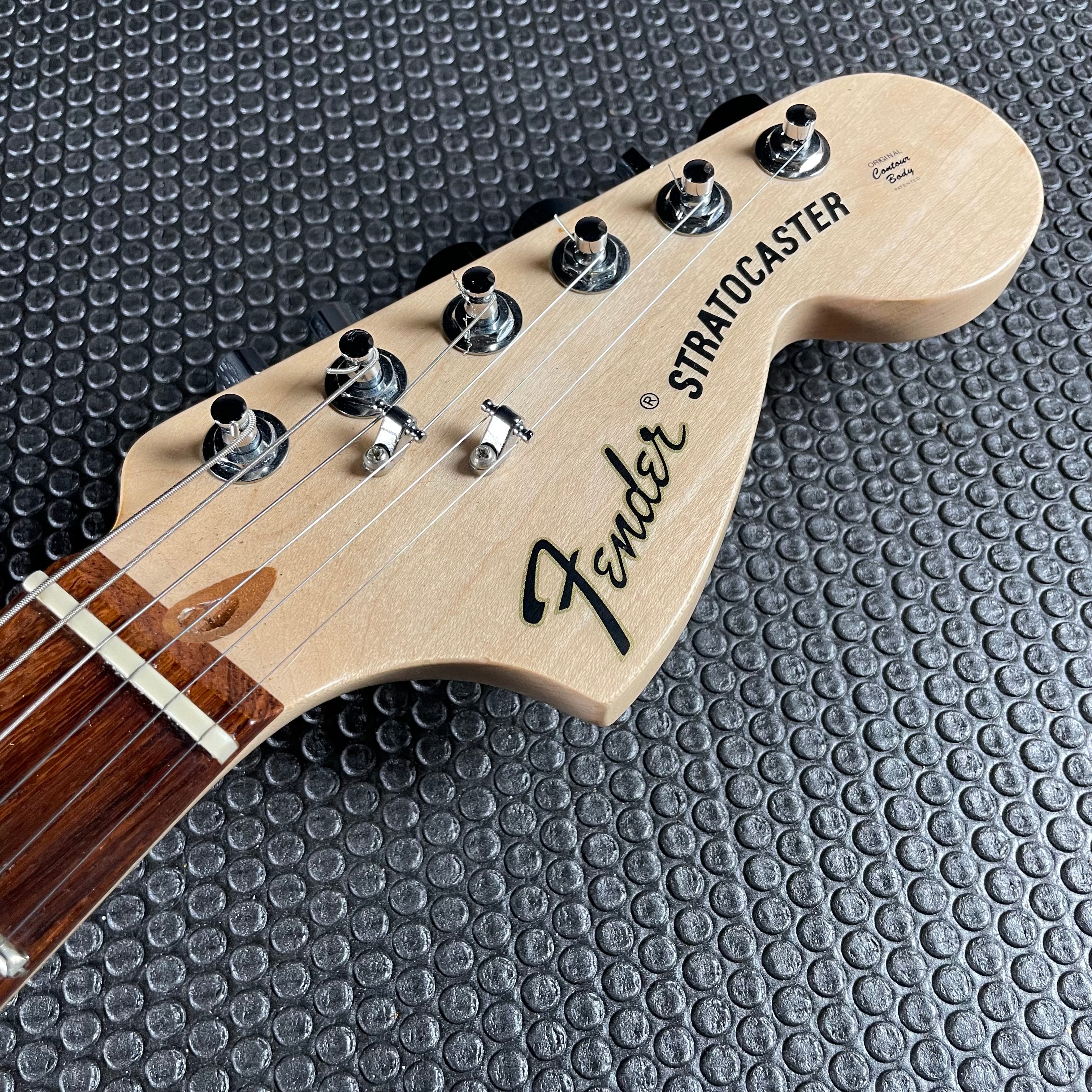 Fender Highway One Stratocaster, Modified - Sunburst (2007)