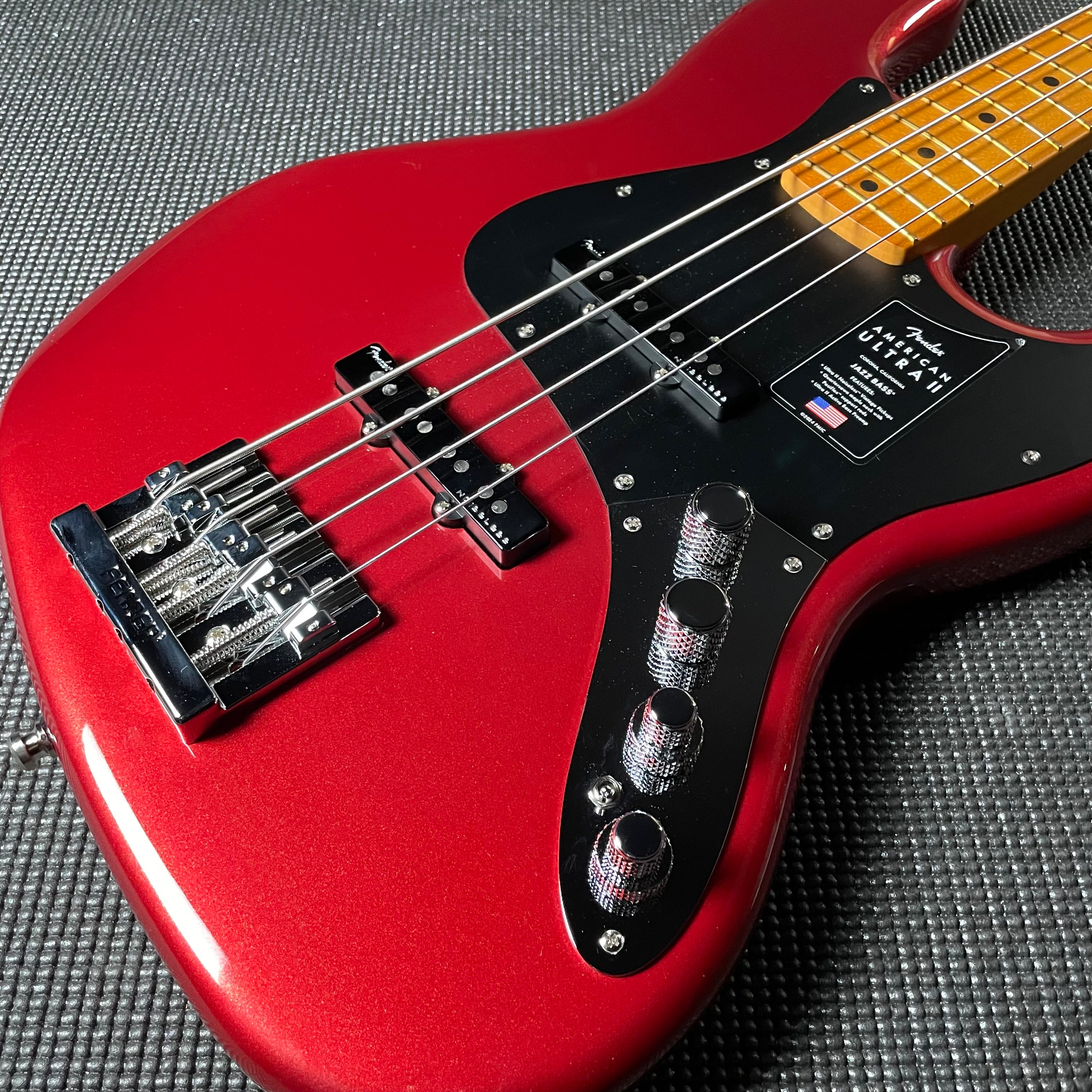 Fender American Ultra II Jazz Bass, Maple - Sinister Red