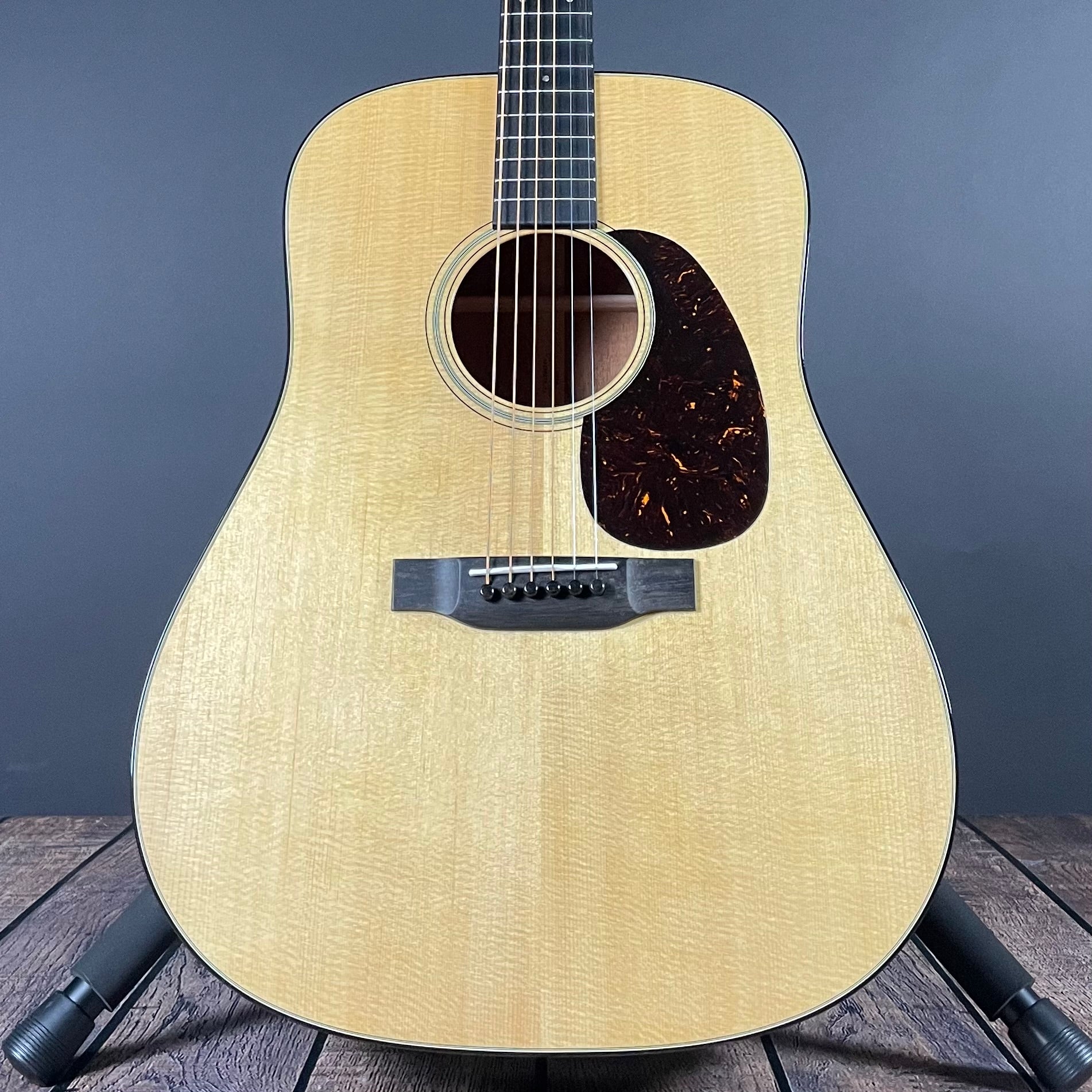 Martin Standard Series D-18 w/Hardshell Case, Natural (2025)